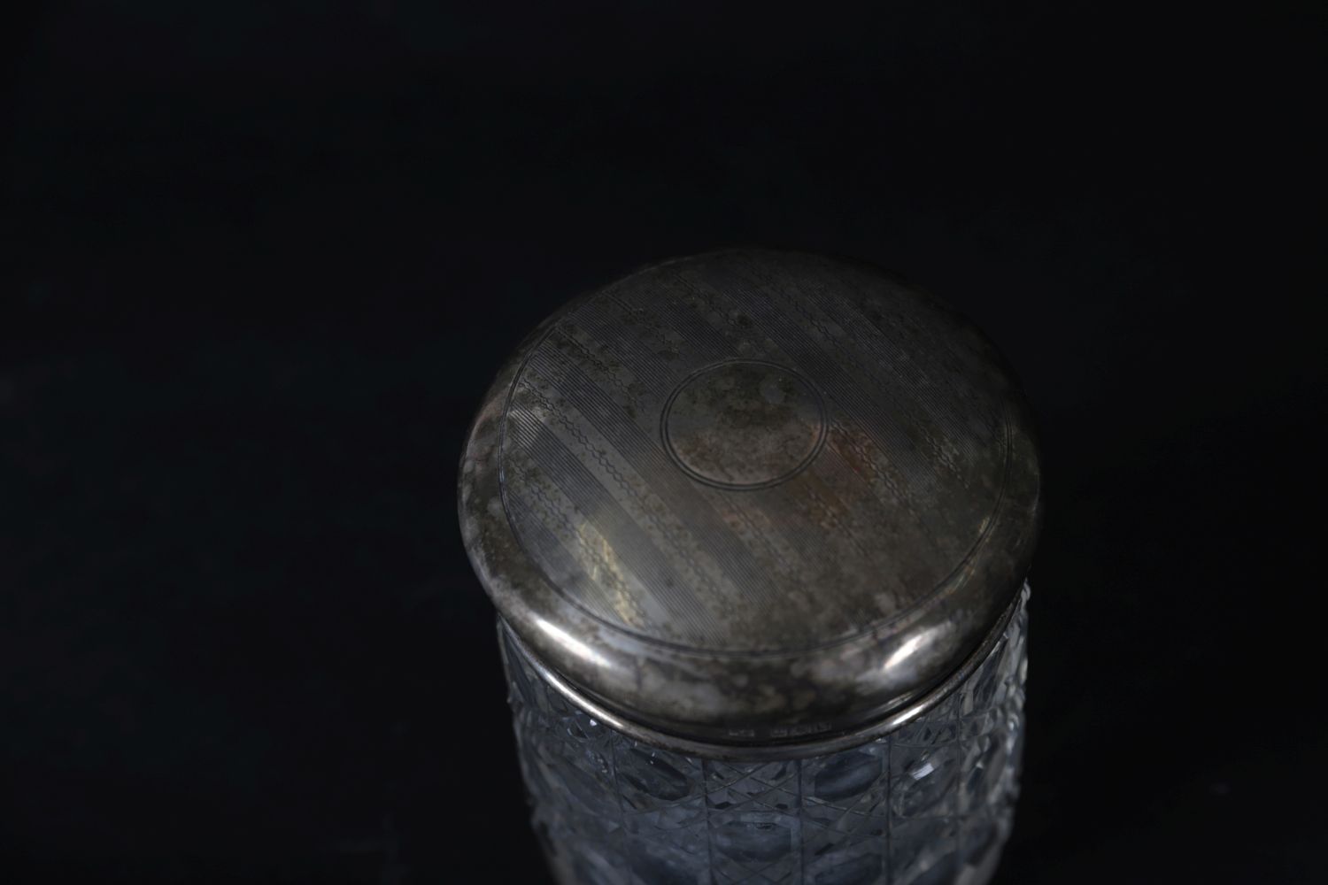 LONDON SILVER & CRYSTAL VANITY JAR - Image 2 of 4