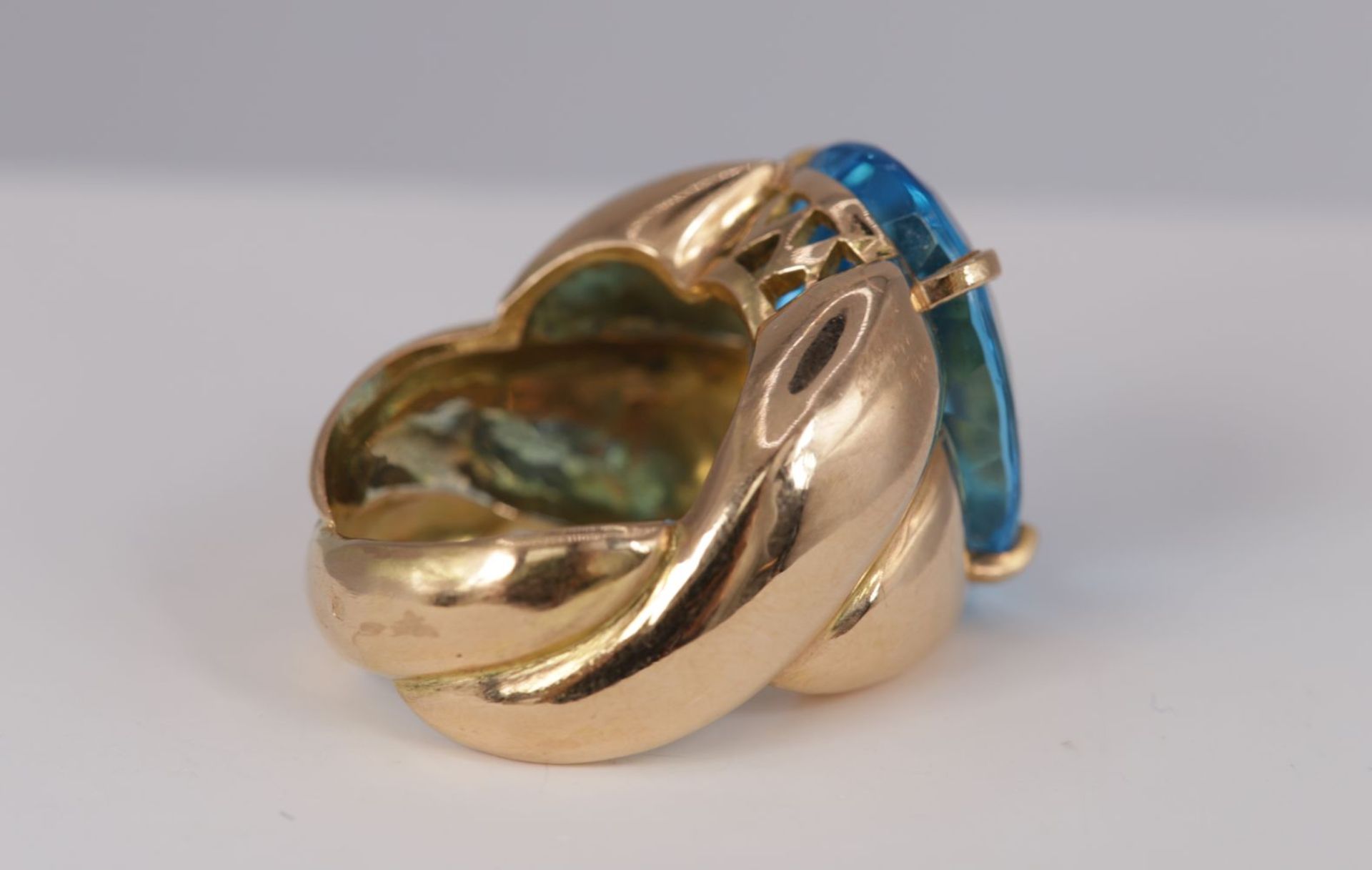 18K YELLOW GOLD & TOPAZ COCKTAIL RING - Image 4 of 4