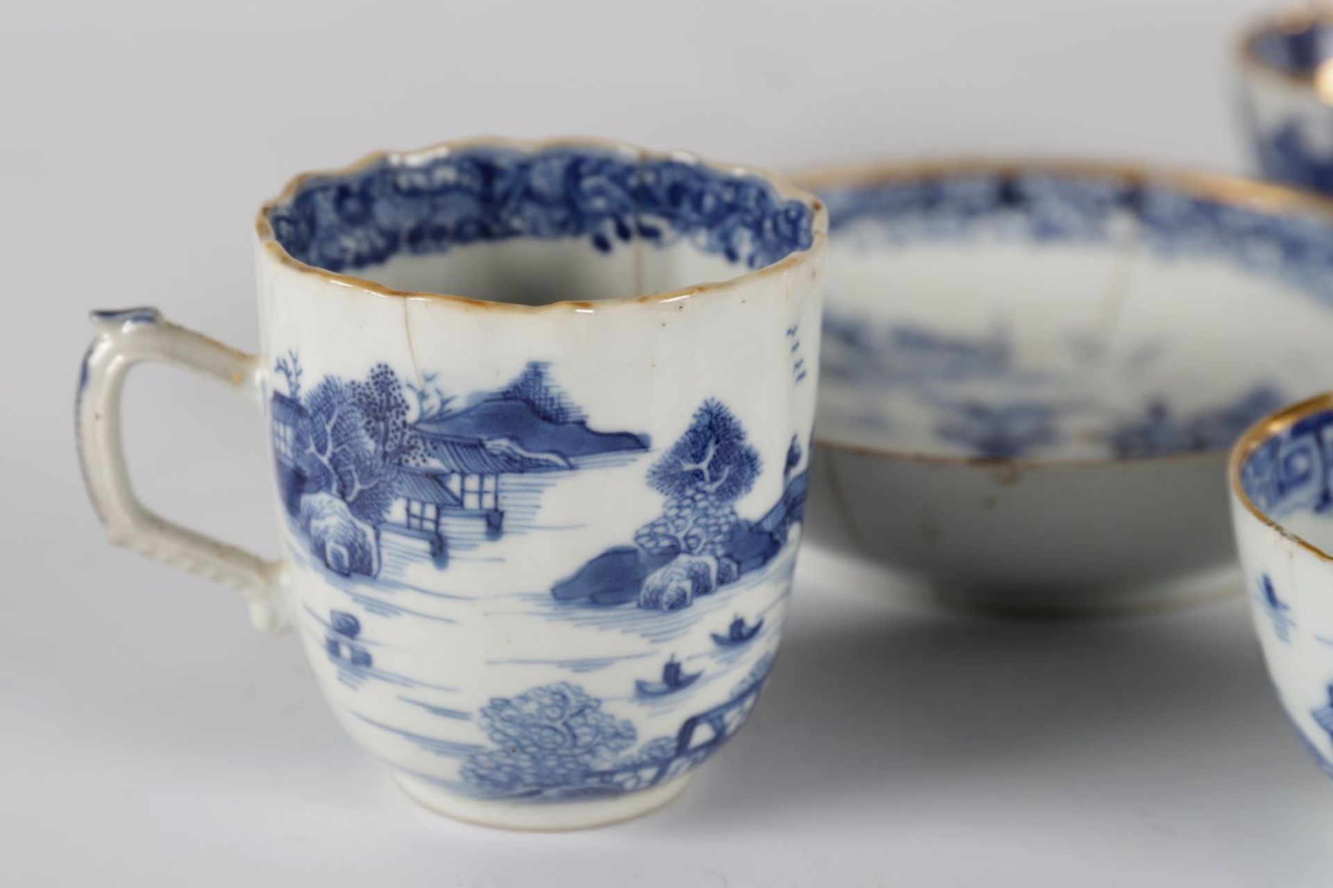 7 18TH-CENTURY CHINESE BLUE & WHITE CUPS & SAUCERS - Image 4 of 4
