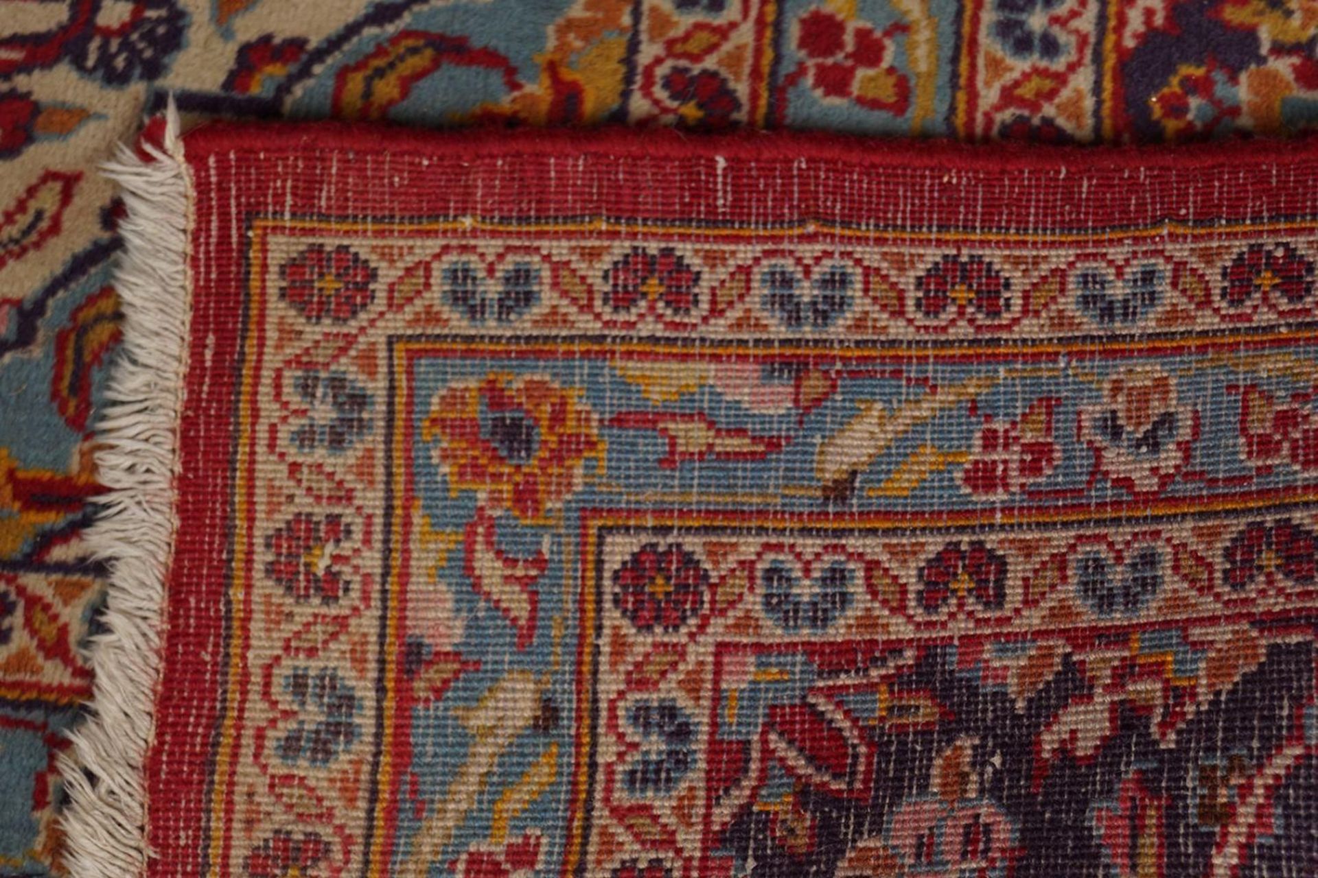 LARGE PERSIAN CARPET - Image 4 of 4