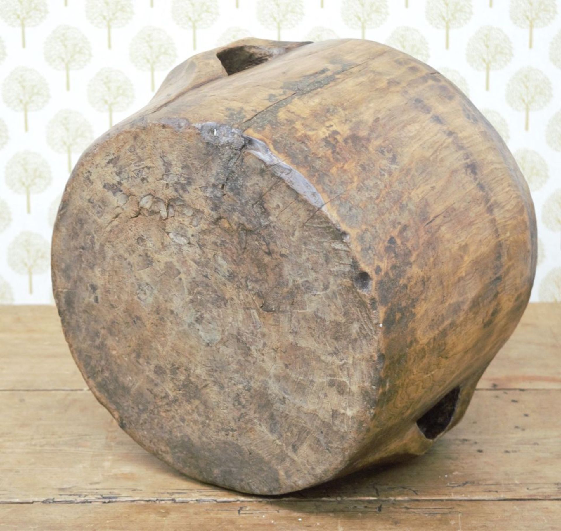 18TH-CENTURY ONE-PIECE DUGOUT PAIL/BUCKET - Image 3 of 3