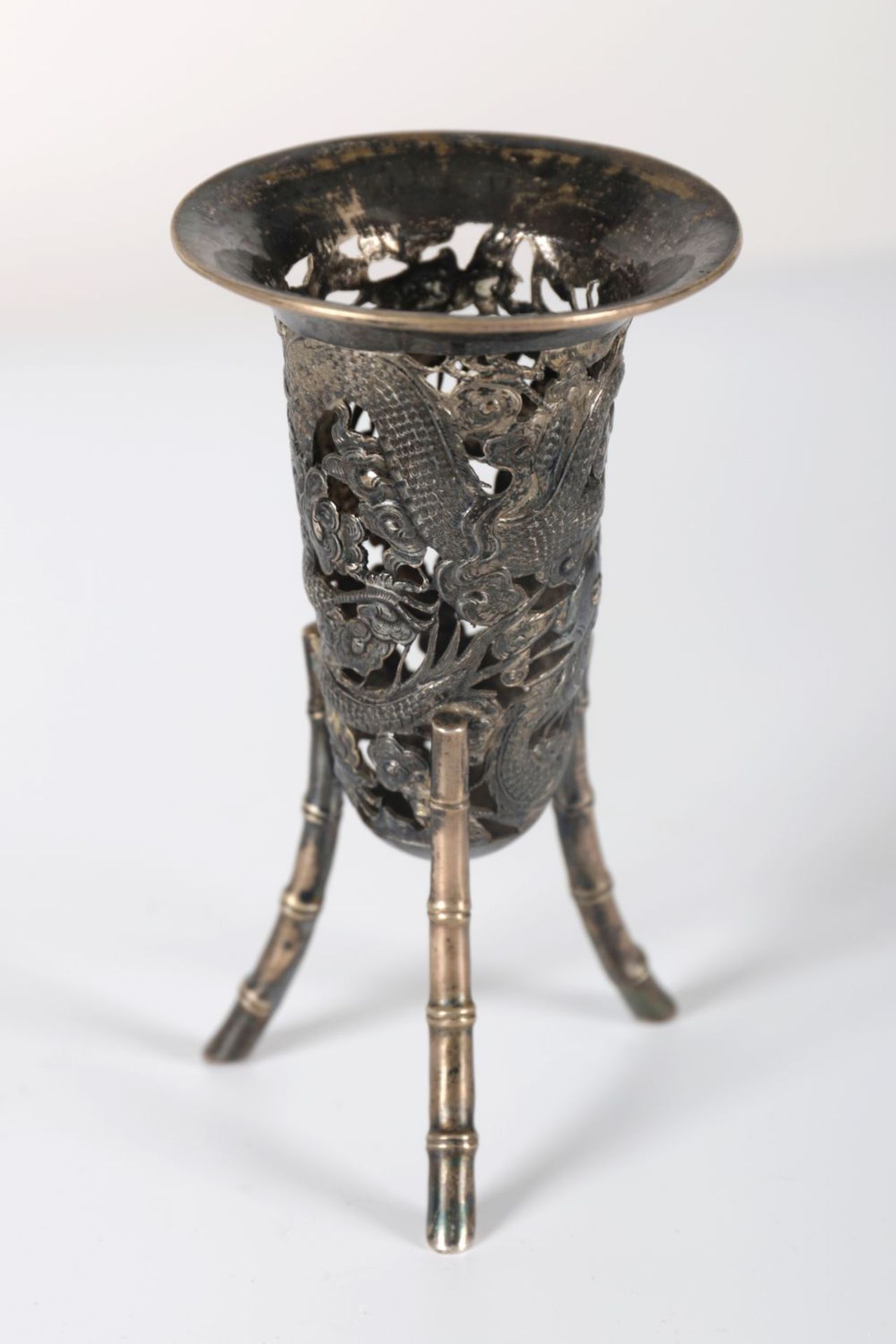 CHINESE QING SILVER VASE STAND