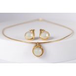 18K GOLD& CULTURED PEARL NECKLACE