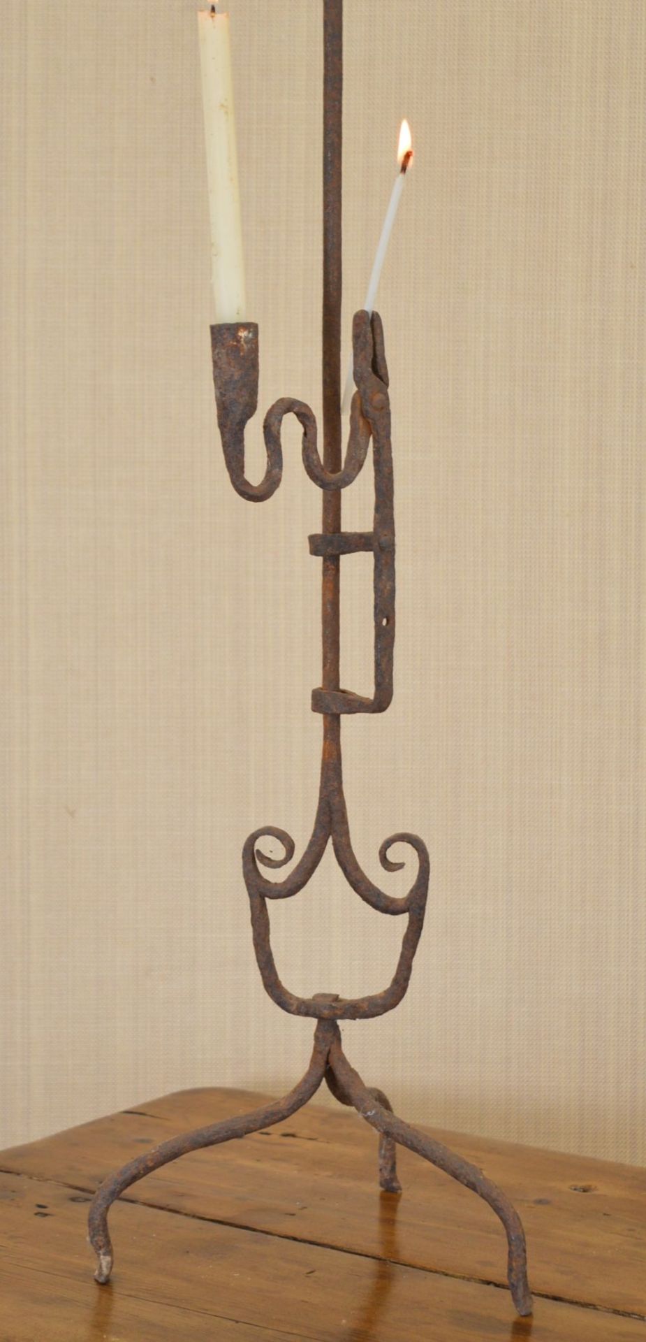 EARLY 19TH-CENTURY FORGED IRON FLOOR STANDING RUSH LIGHT