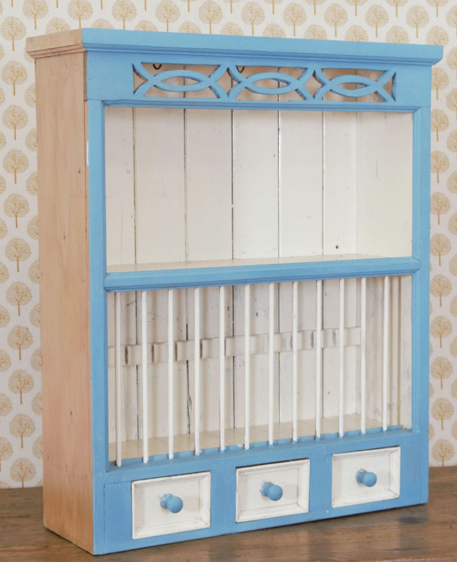 PAINTED PINE MUG & PLATE RACK - Image 3 of 3