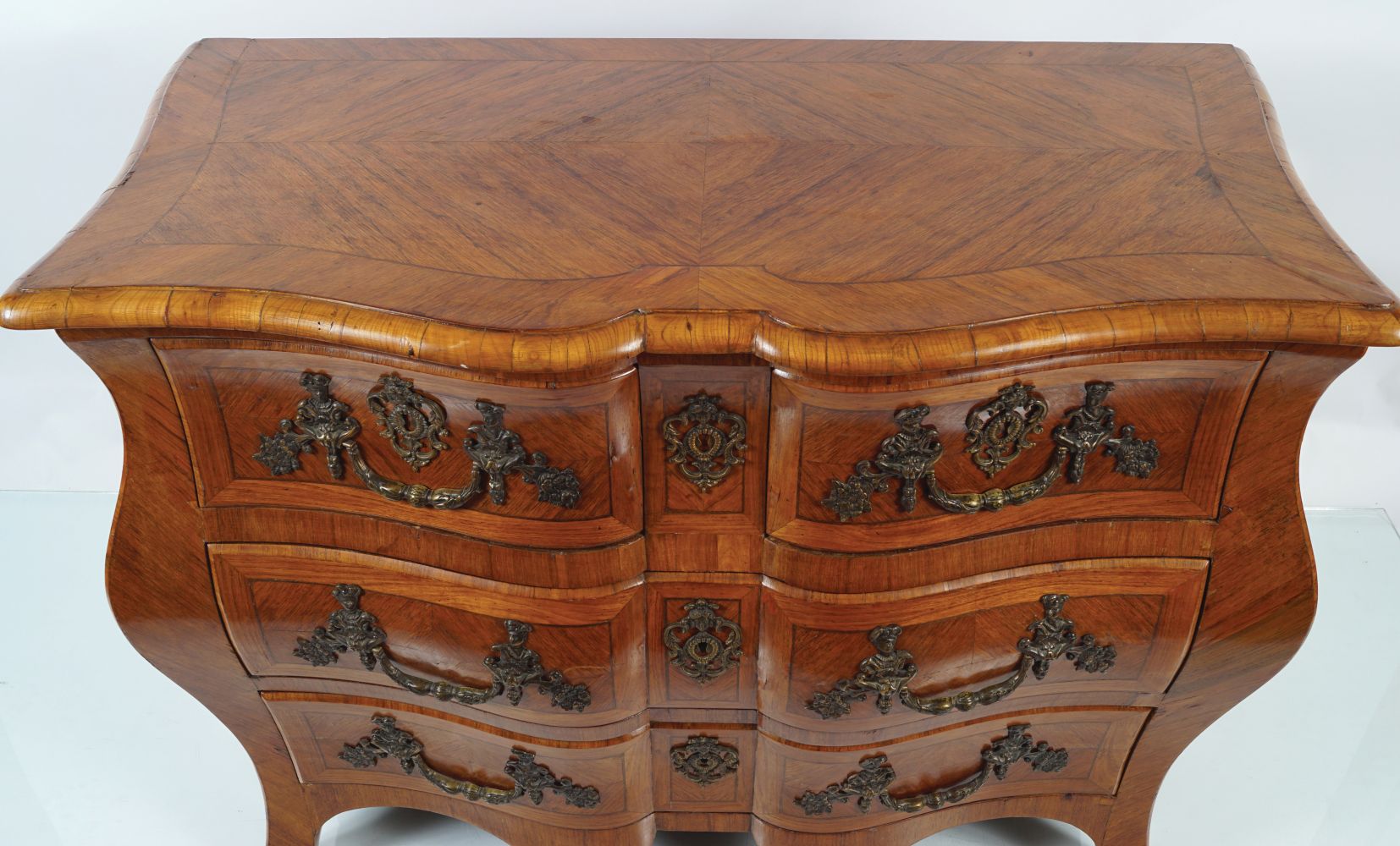 LATE 19TH-CENTURY KINGWOOD BOMBE COMMODE - Image 3 of 4