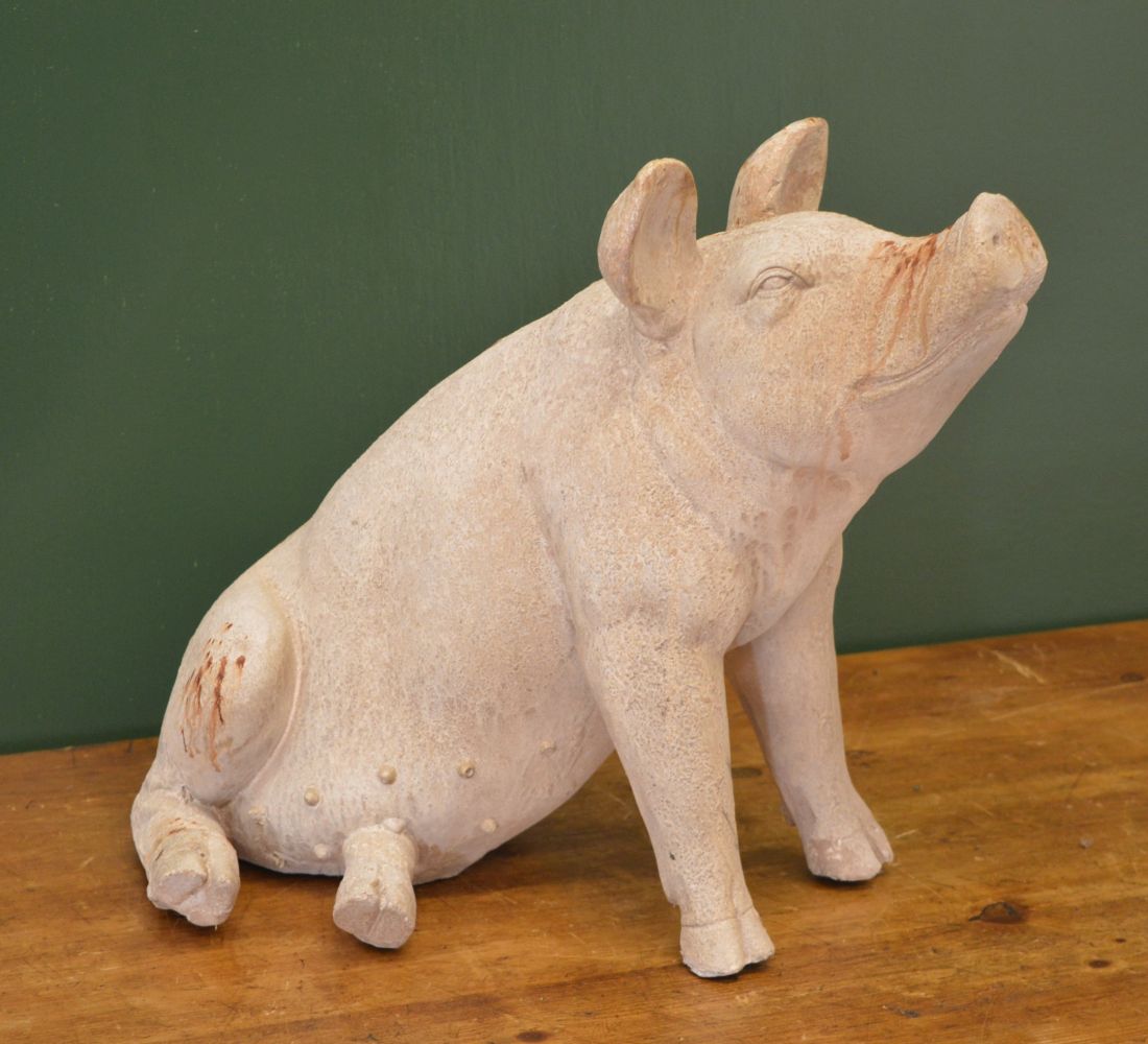 FIGURE OF A PIG