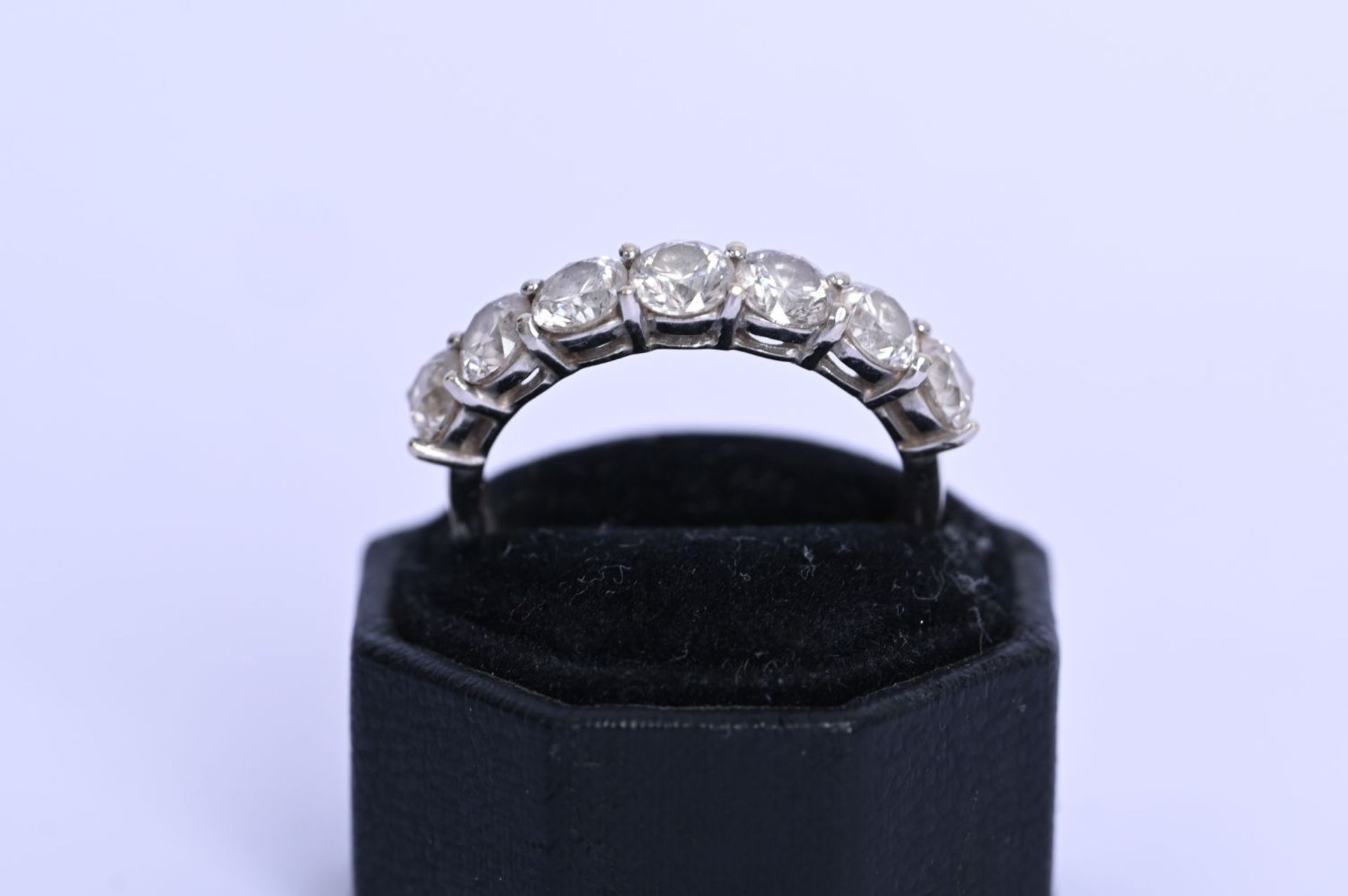 18K WHITE GOLD 9-STONE DIAMOND RING