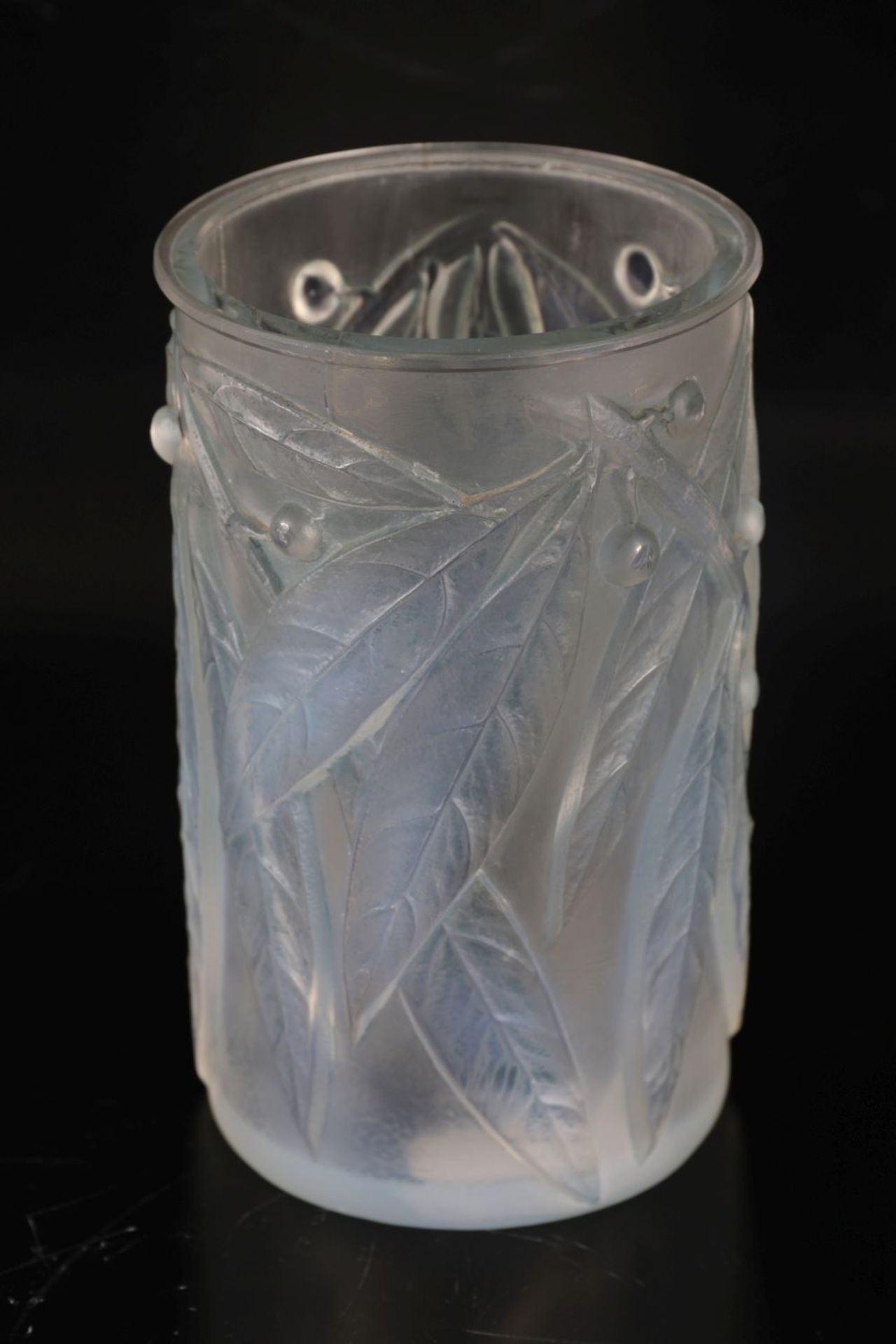 RENE LALIQUE LAURIER GLASS VASE - Image 3 of 3
