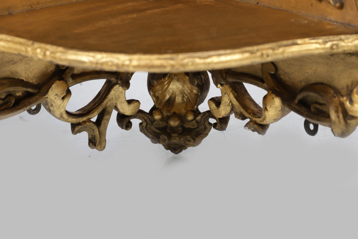 PAIR GEORGE III GILT CORNER BRACKETS - Image 3 of 3