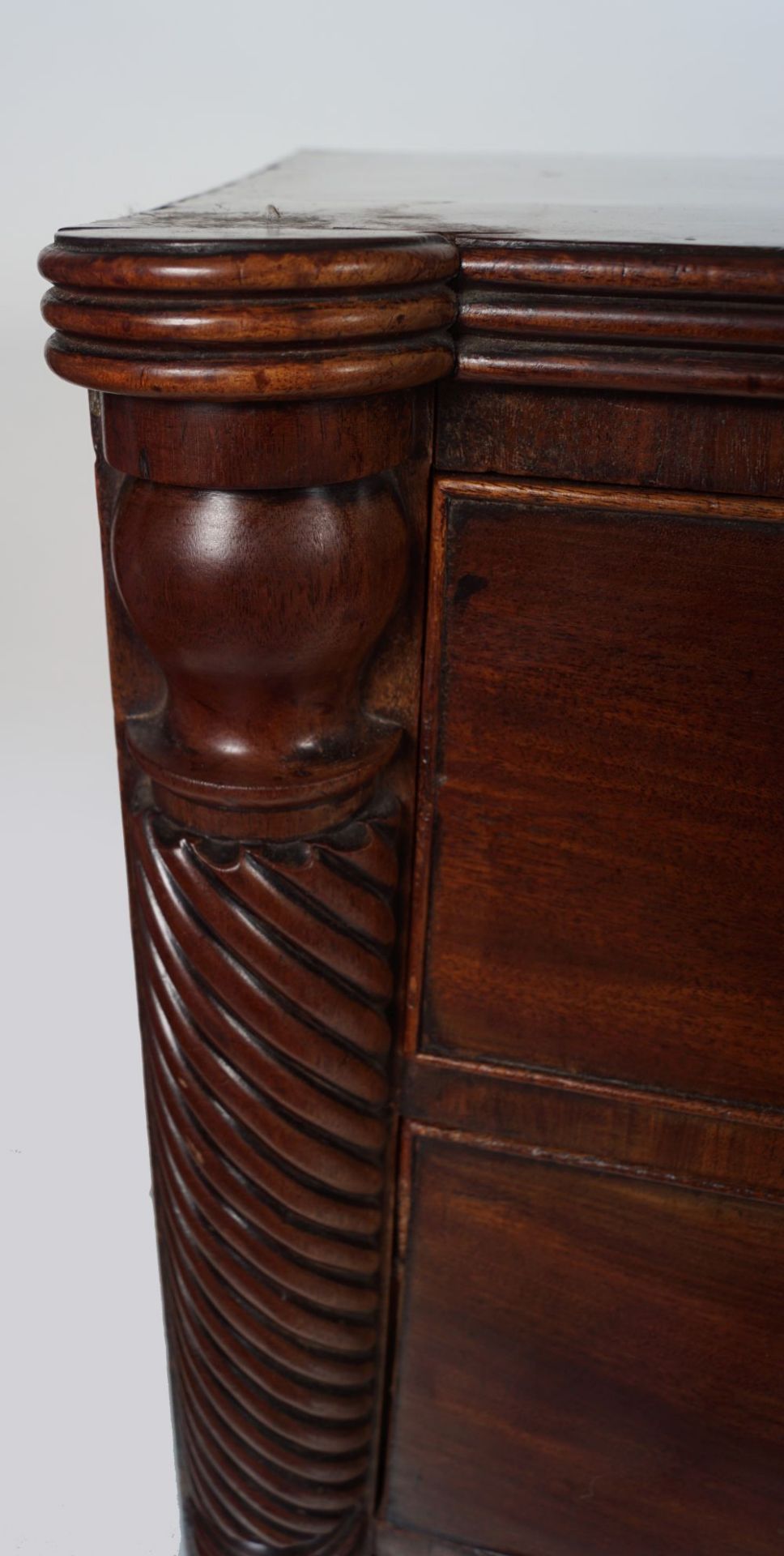 19TH-CENTURY MAHOGANY BOW-FRONT CHEST - Image 3 of 3