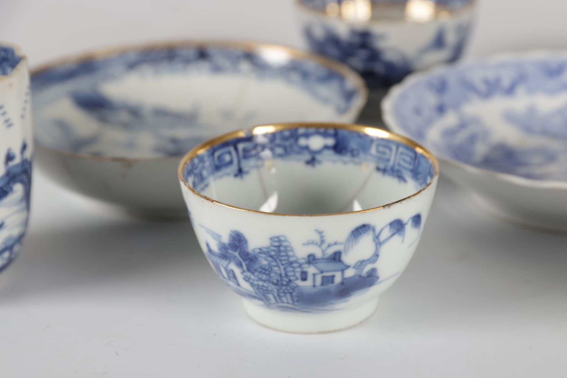 7 18TH-CENTURY CHINESE BLUE & WHITE CUPS & SAUCERS - Image 2 of 4