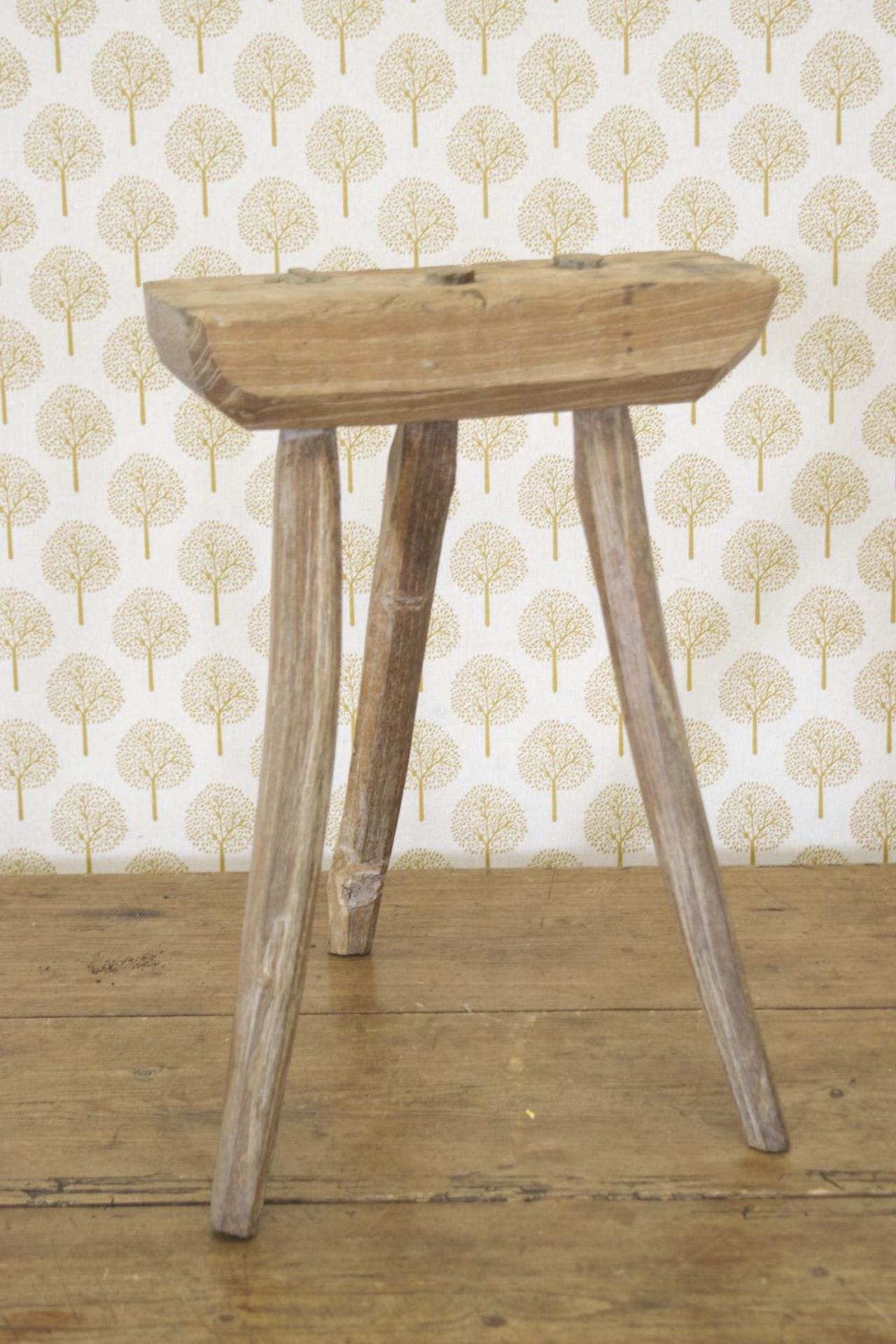 3-LEGGED STOOL