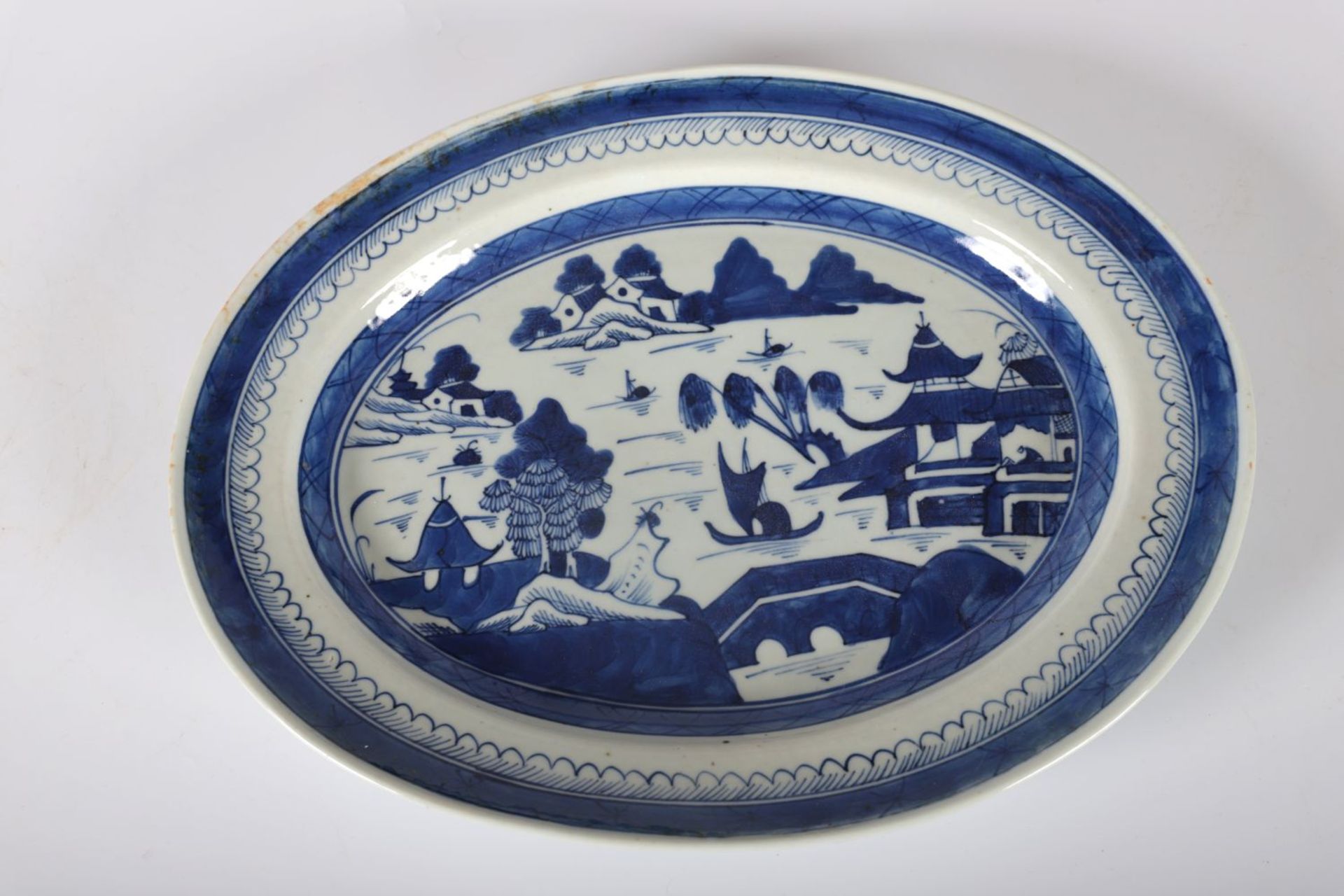 LARGE 19TH-CENTURY JAPANESE BLUE & WHITE CHARGER