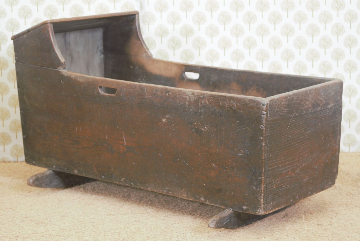 GEORGIAN PERIOD PINE CRADLE