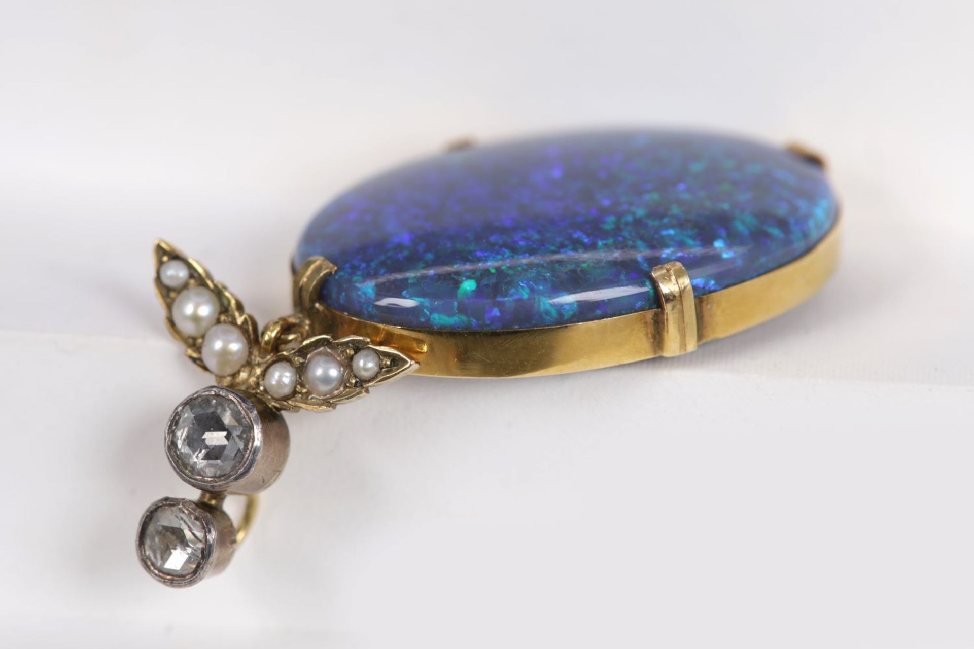 ANTIQUE GOLD, BLACK OPAL, DIAMOND & PEARL PENDANT - Image 3 of 4