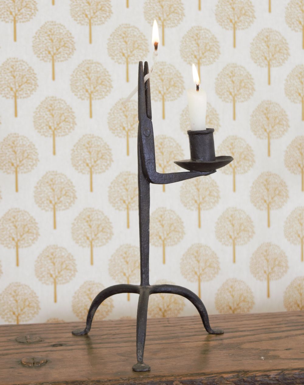 19TH-CENTURY FORGED IRON TABLE RUSHLIGHT