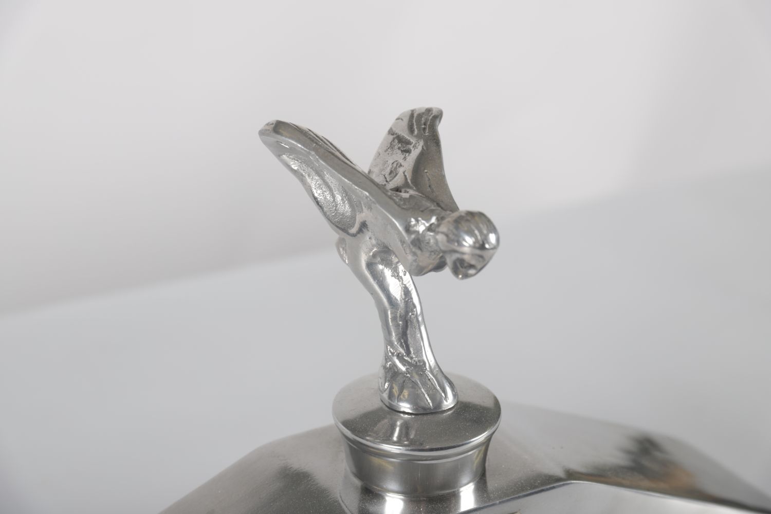 CHROME ROLLS ROYCE CAR MASCOT - Image 2 of 2