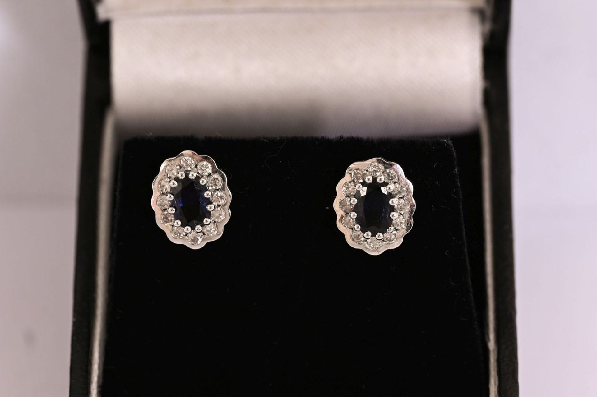 18K GOLD SAPPHIRE & DIAMOND CLUSTER EARRINGS - Image 2 of 2