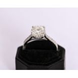 18K WHITE GOLD SOLITAIRE DIAMOND RING