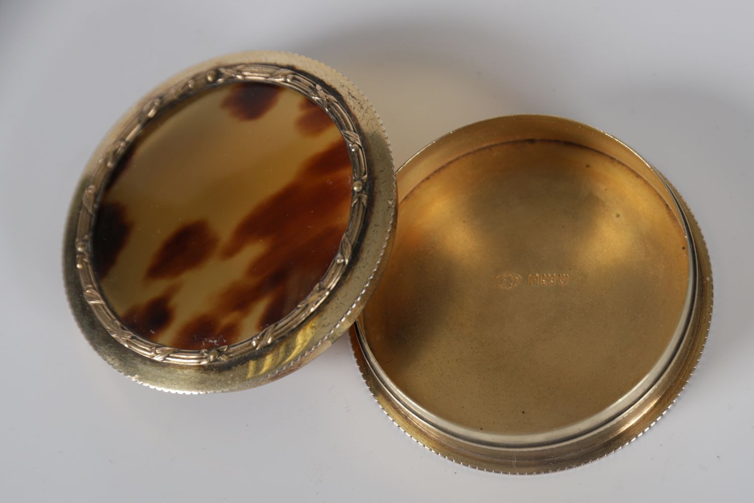 19TH-CENTURY SILVER & TORTOISESHELL SNUFF BOX - Image 3 of 3