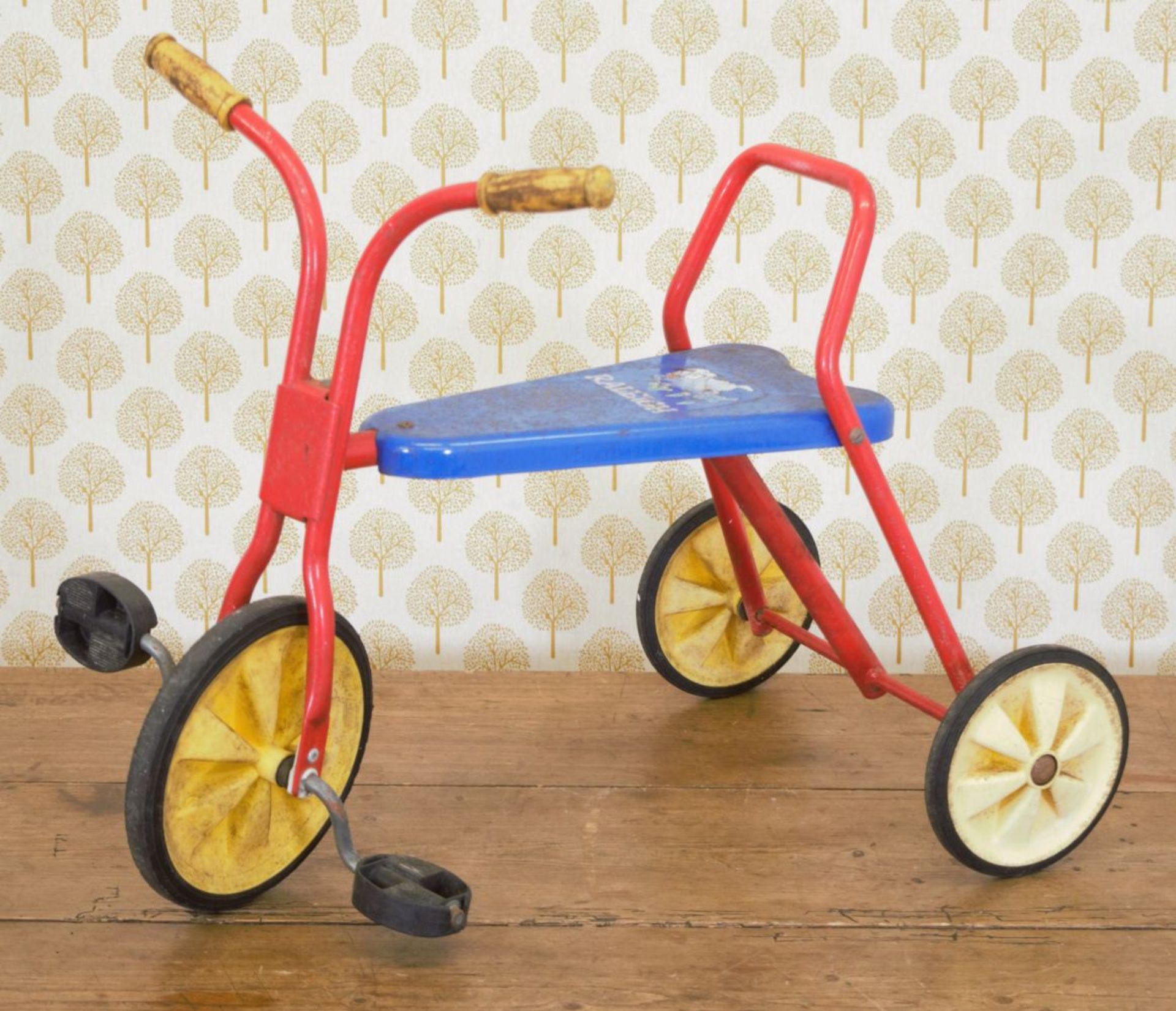 VINTAGE 3-WHEEL CHILD'S TRICYCLE