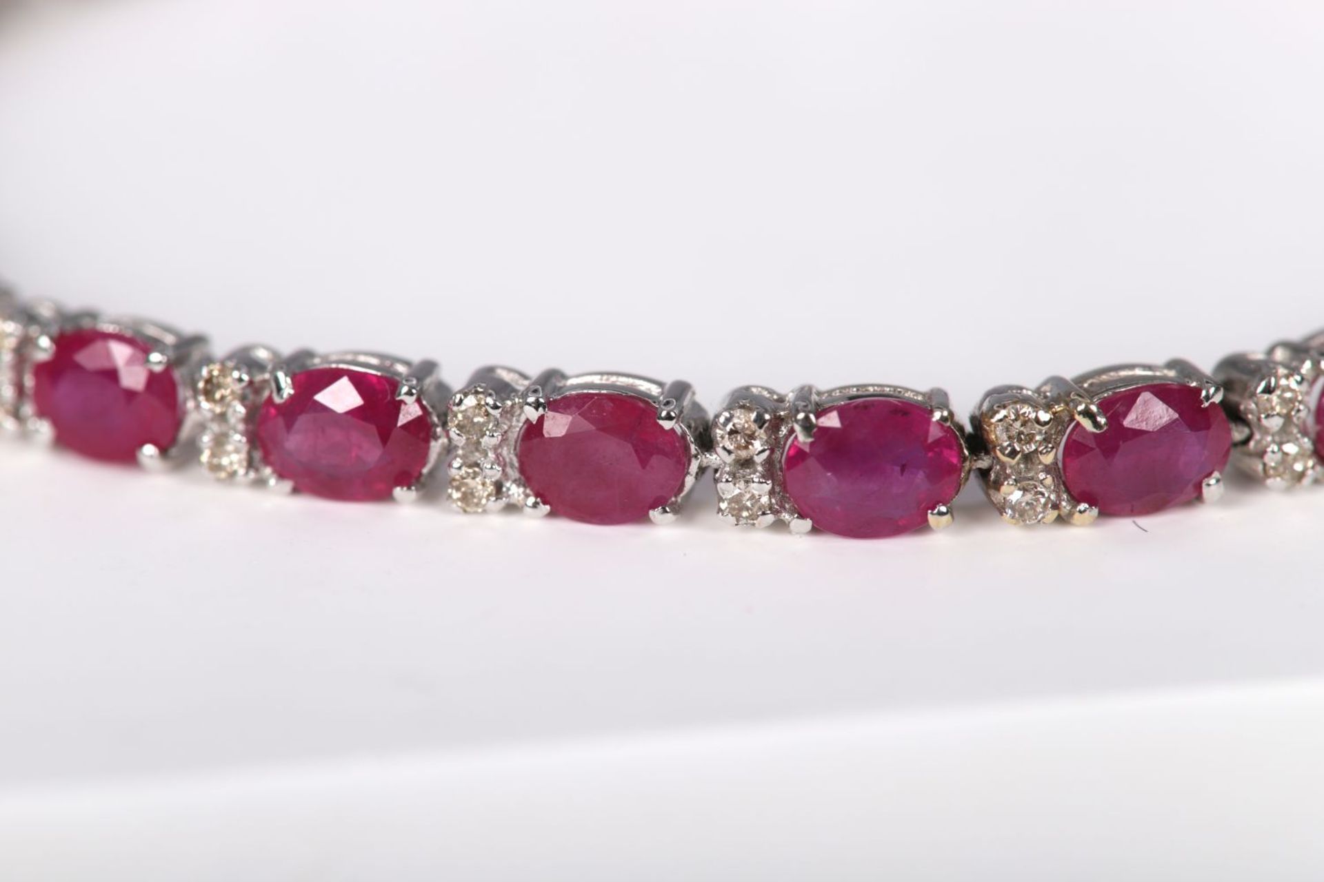 18K WHITE GOLD, RUBY AND DIAMOND BRACELET - Image 4 of 4