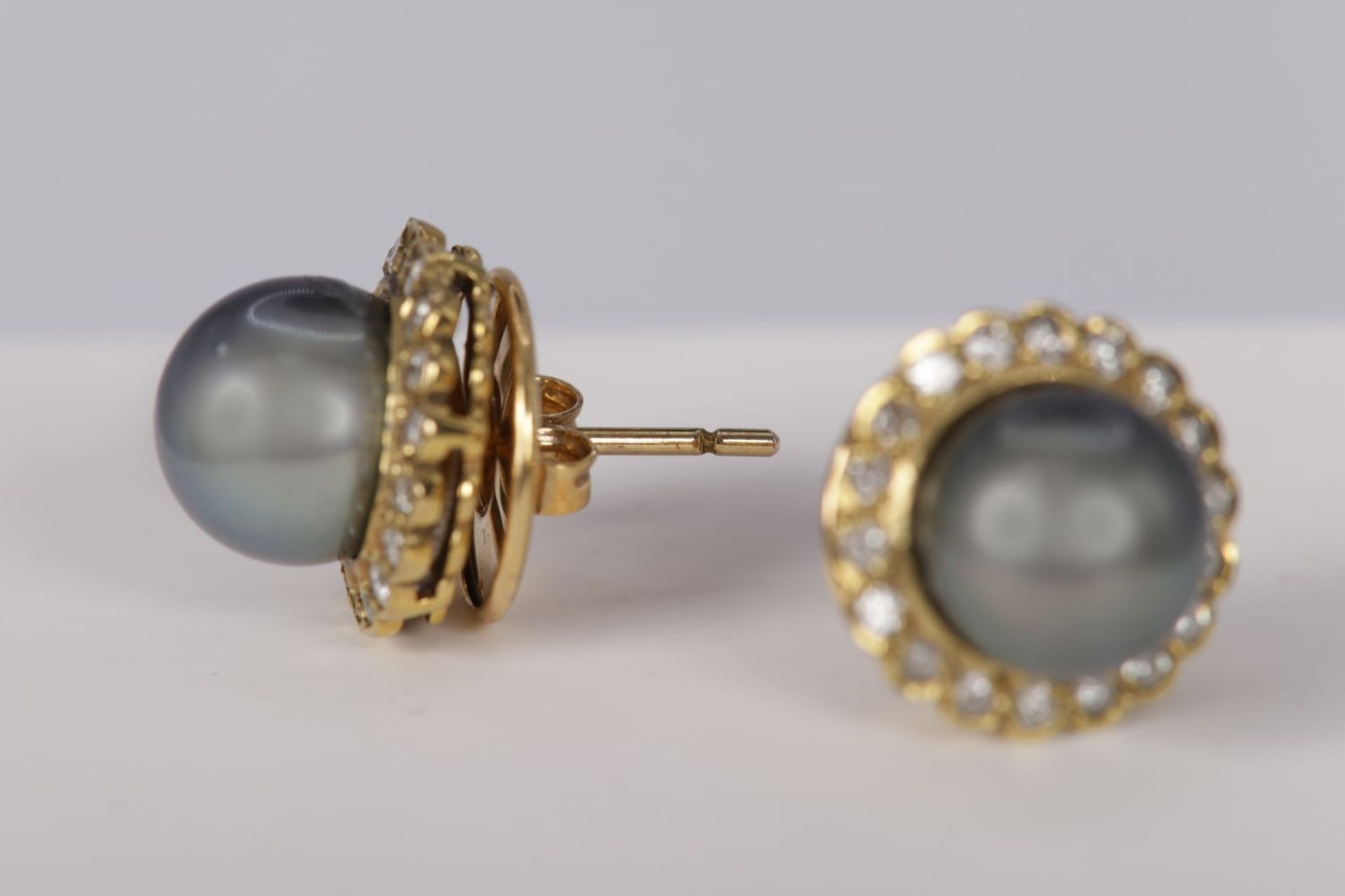 PAIR GOLD SOUTH SEA PEARL & DIAMOND EARRINGS - Image 3 of 4