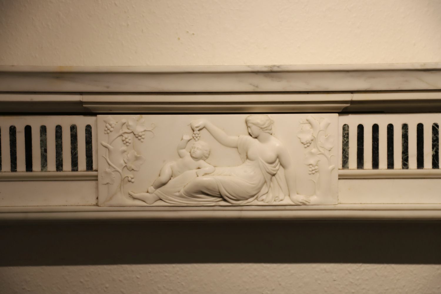 NEO-CLASSICAL MARBLE CHIMNEY PIECE - Image 2 of 4