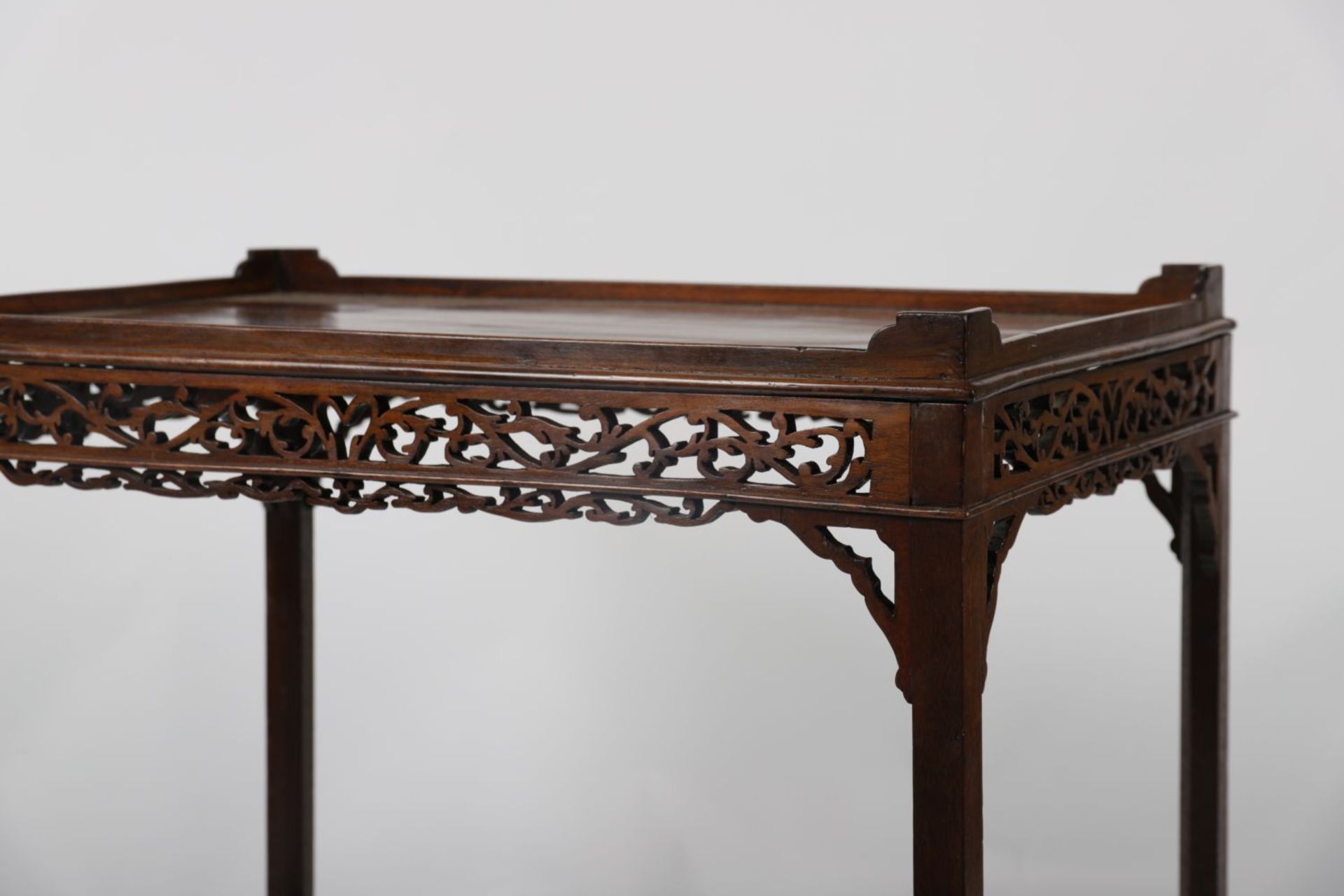 18TH-CENTURY CHIPPENDALE MAHOGANY SILVER TABLE - Image 3 of 4