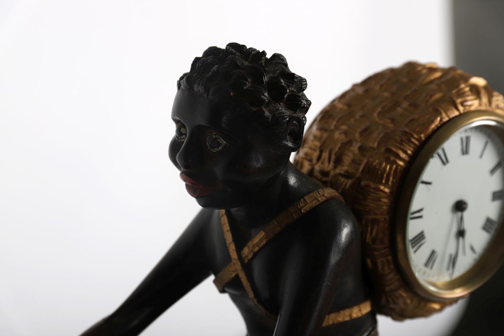 19TH-CENTURY LACQUERED BLACKAMOOR - Bild 3 aus 3