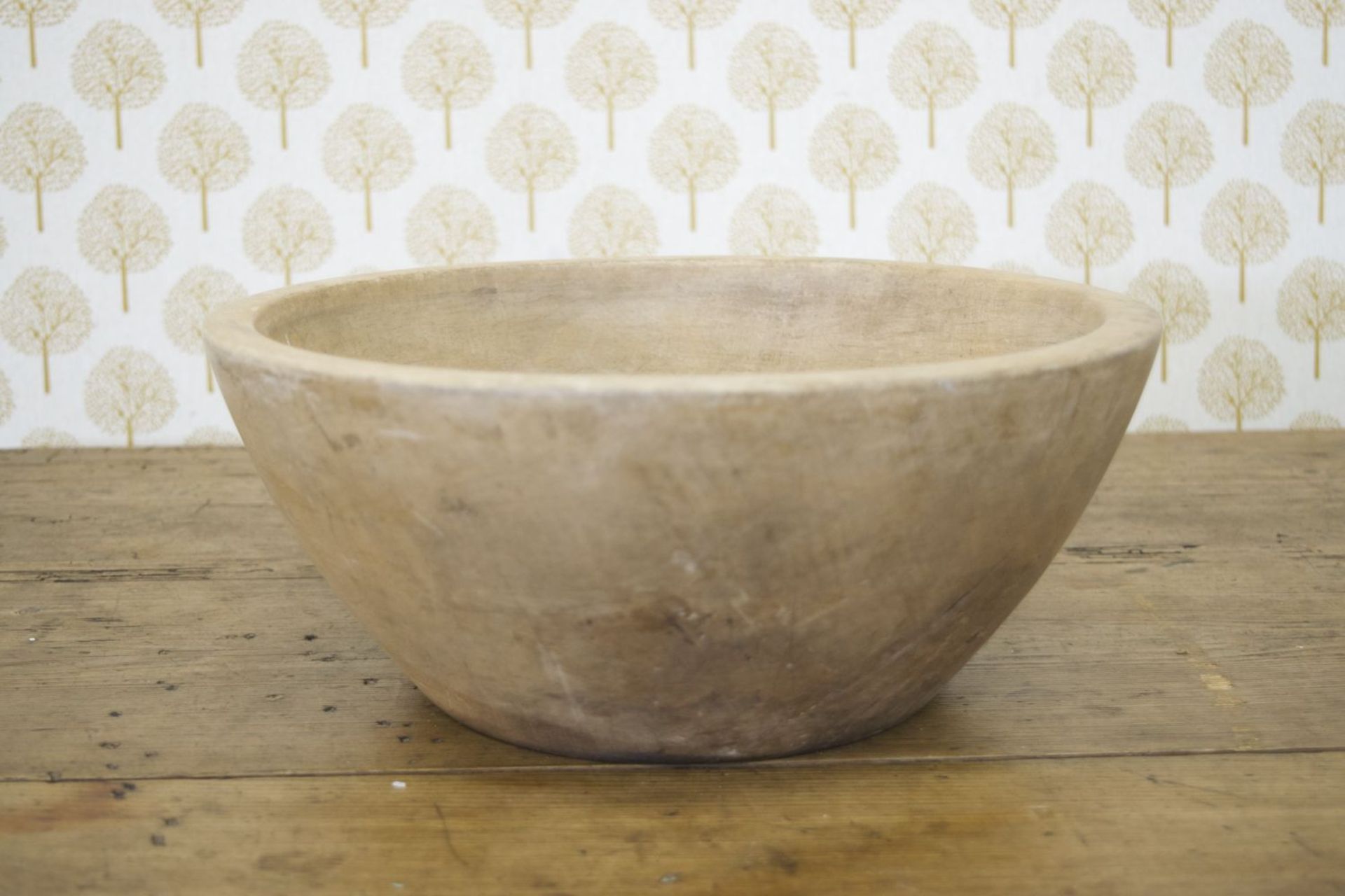19TH-CENTURY SYCAMORE TREEN BUTTER BOWL