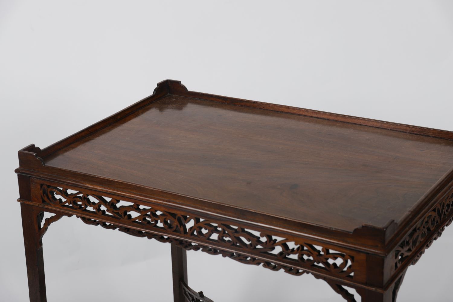 18TH-CENTURY CHIPPENDALE MAHOGANY SILVER TABLE - Image 4 of 4