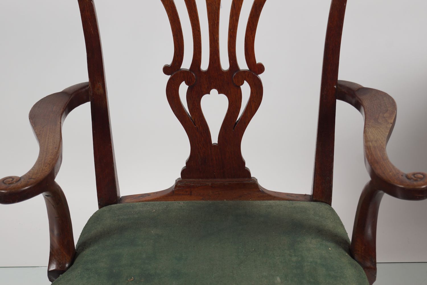 18TH-CENTURY IRISH CHIPPENDALE ELBOW CHAIR - Image 2 of 3
