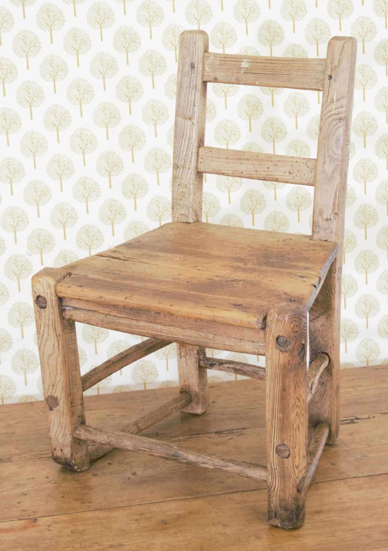 EARLY PINE CHAIR - Image 2 of 3