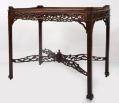 18TH-CENTURY CHIPPENDALE MAHOGANY SILVER TABLE