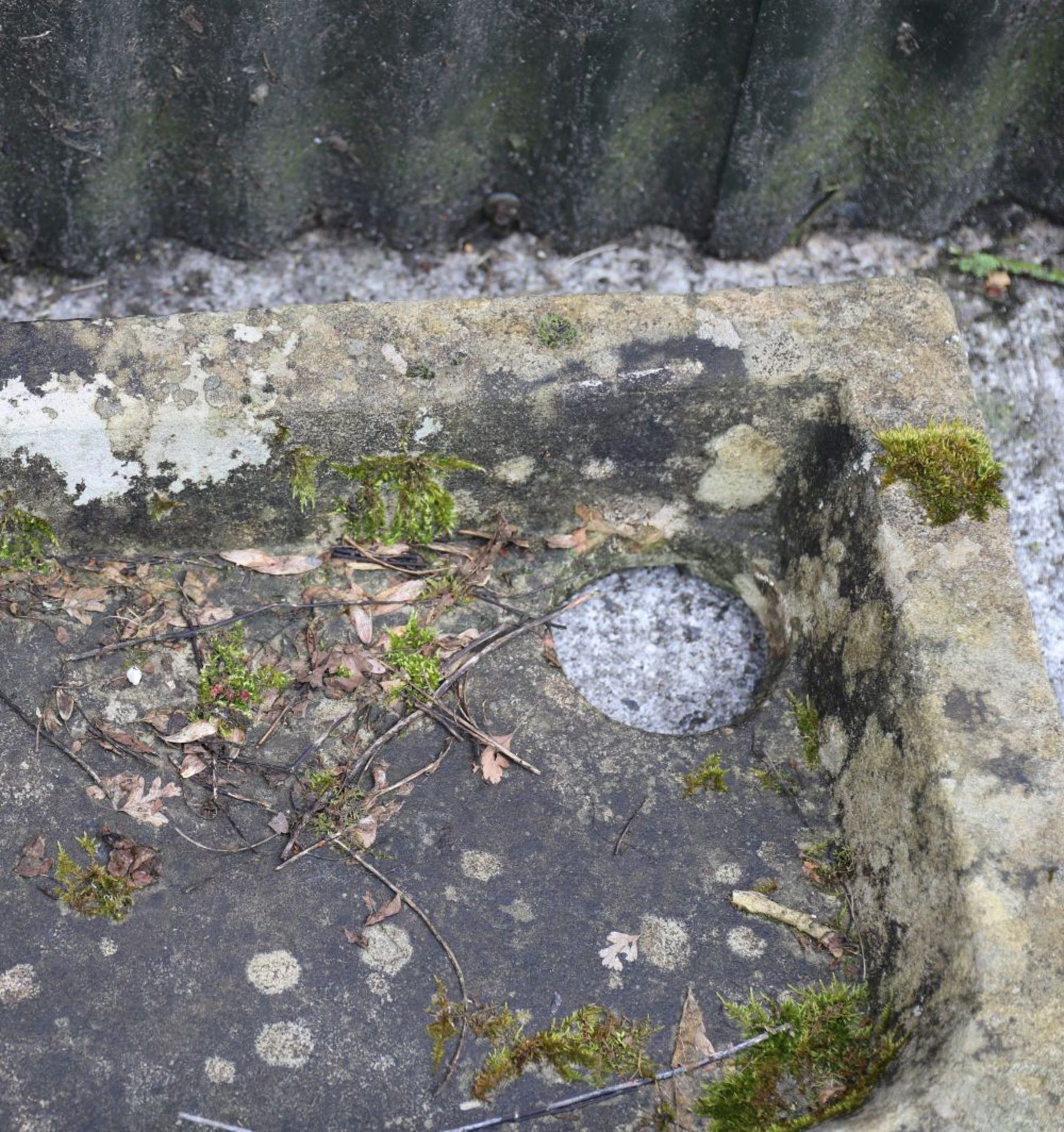 19TH-CENTURY STONE TROUGH - Bild 2 aus 2