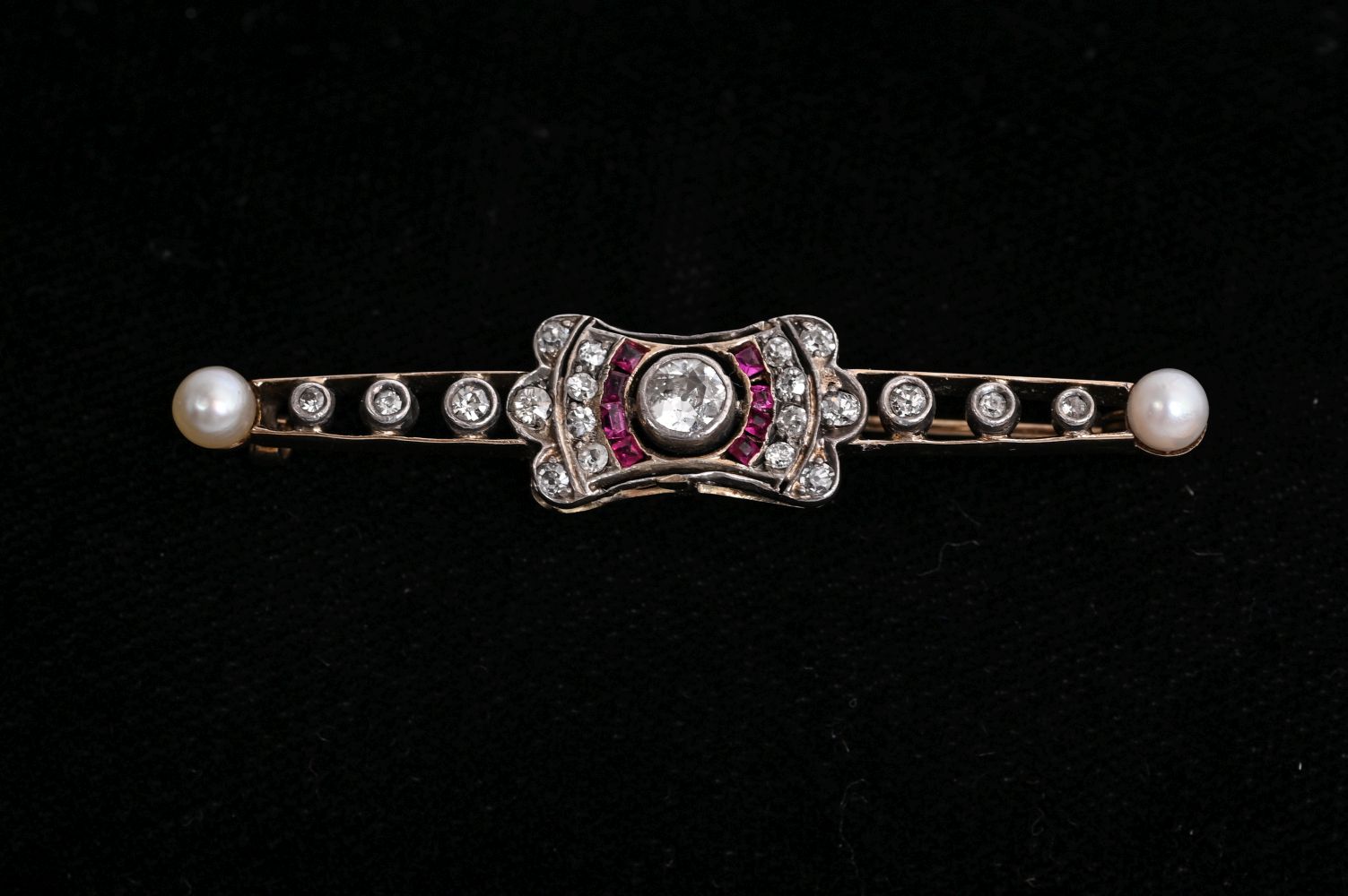 18K RUBY, DIAMOND & PEARL BROOCH