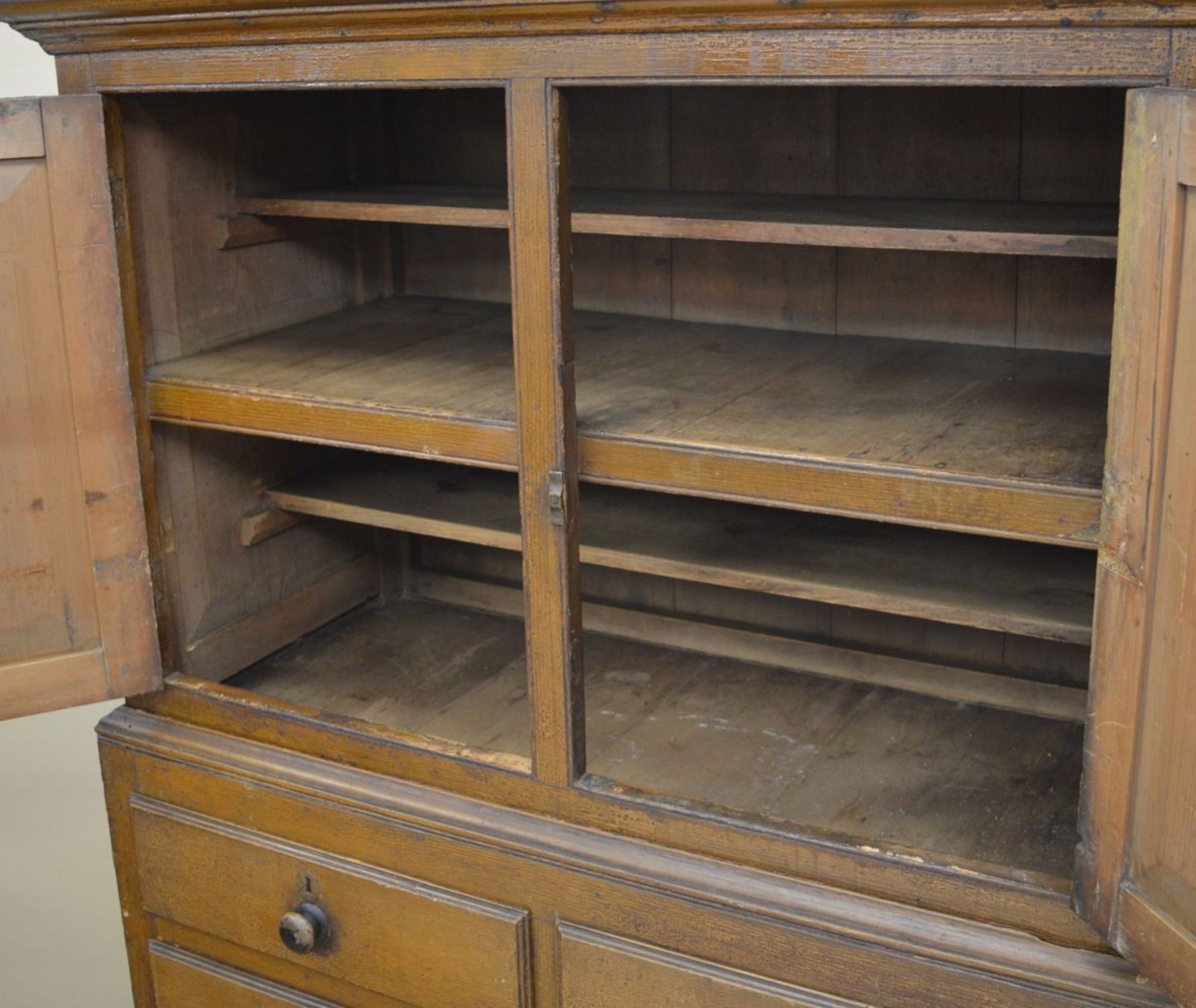 19TH-CENTURY SCUMBLED PINE FARMHOUSE CUPBOARD - Image 4 of 5