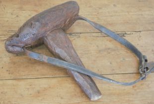 19TH-CENTURY IRISH ONE-LEG MILKING STOOL