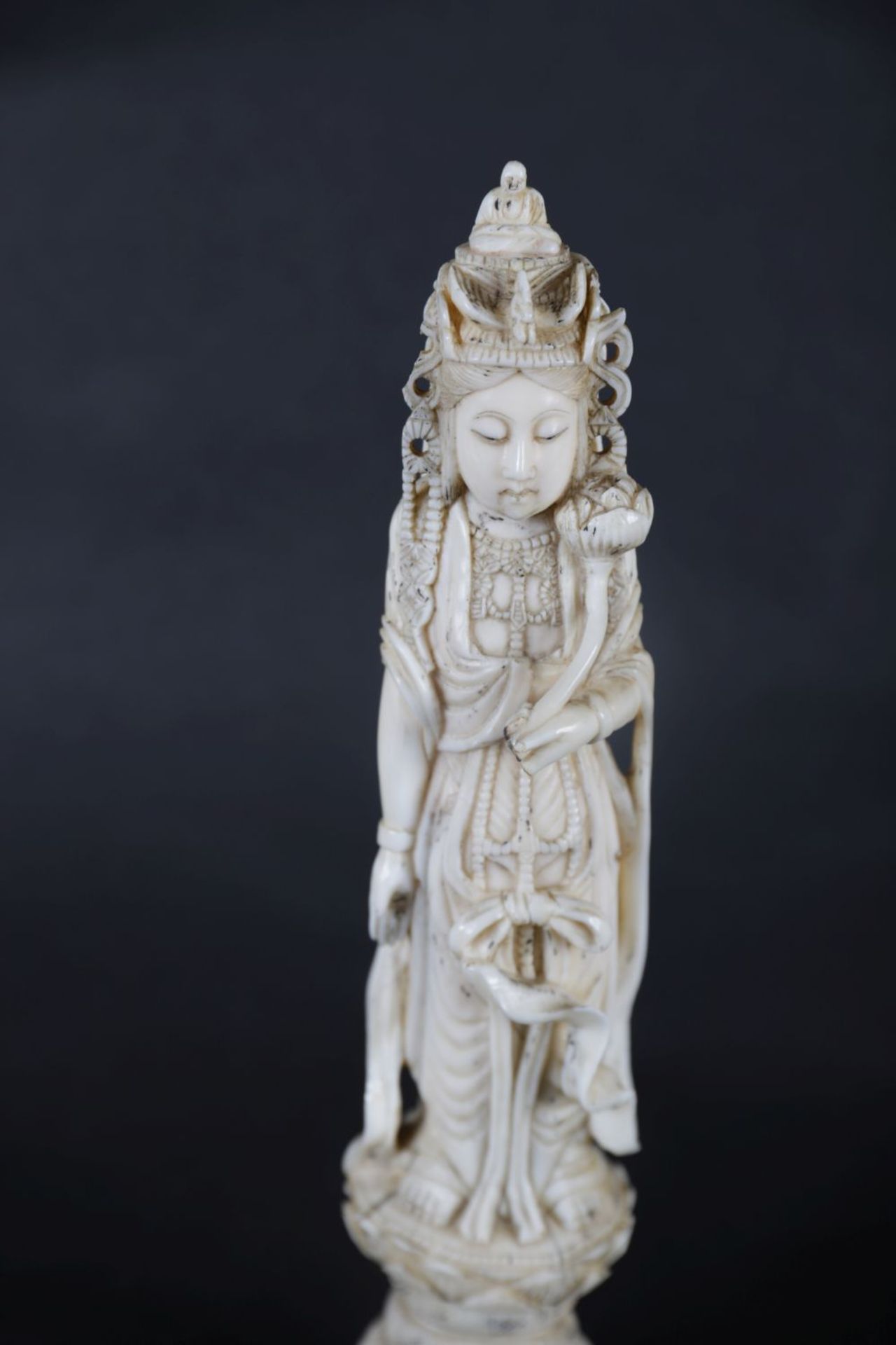 CHINESE QING IVORY GUANYIN - Image 2 of 4