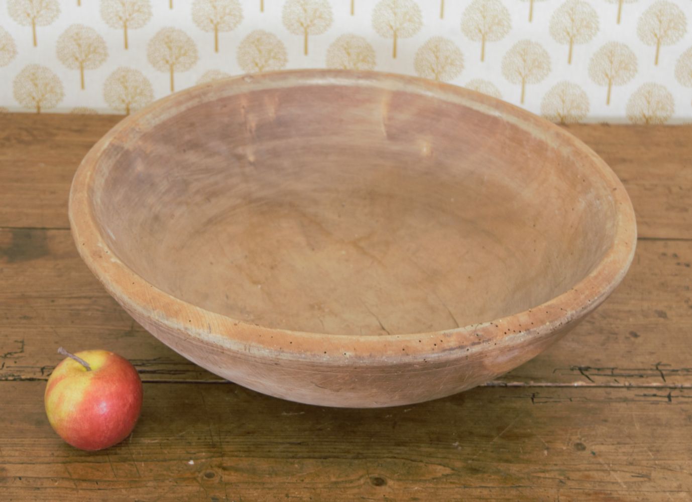 LARGE SYCAMORE TREEN BUTTER BOWL