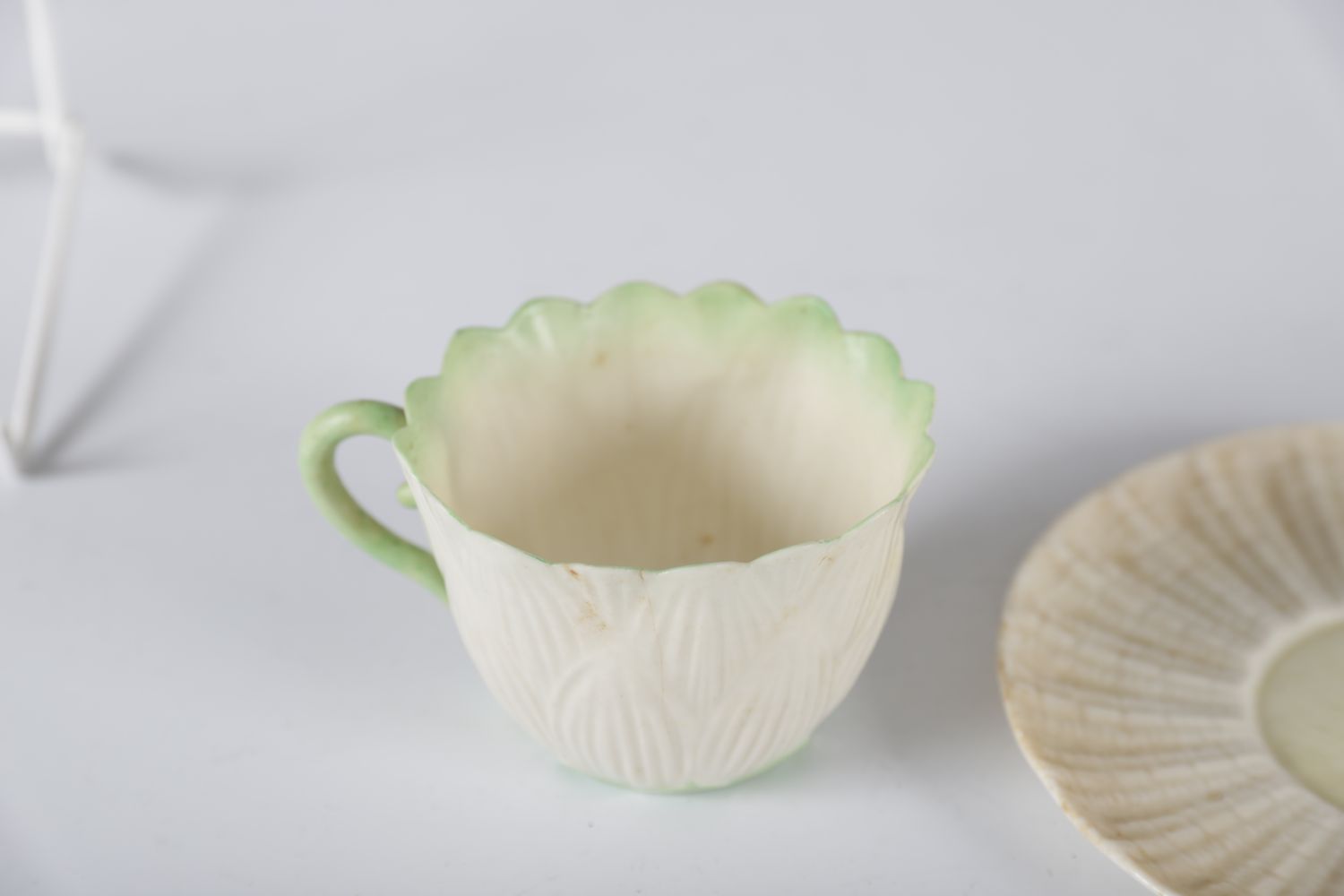 SMALL EARLY BELLEEK BASKET - Image 2 of 3