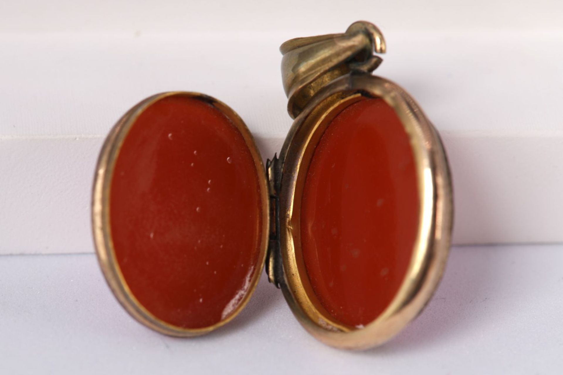 ANTIQUE HARDSTONE LOCKET - Image 2 of 2