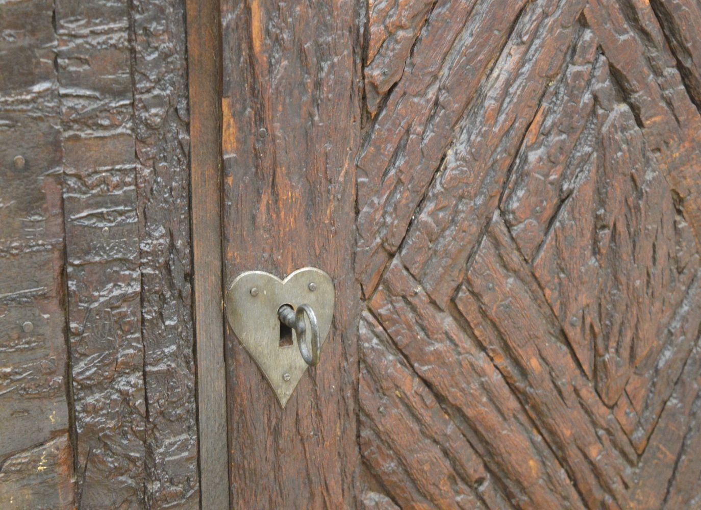 EARLY IRISH VERNACULAR FARMHOUSE CUPBOARD - Image 4 of 4