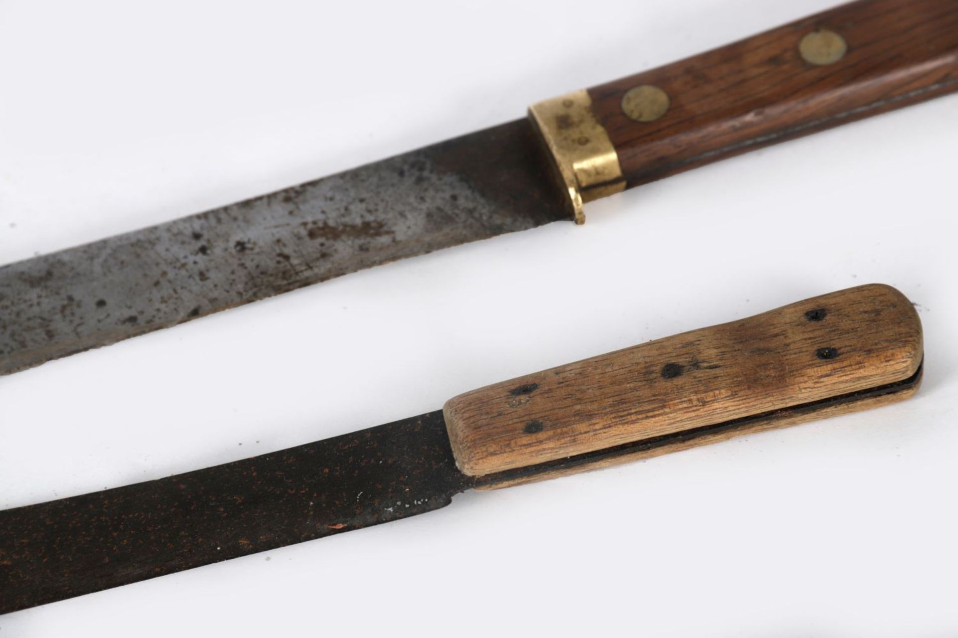 2 LARGE ANTIQUE KNIVES - Image 3 of 3