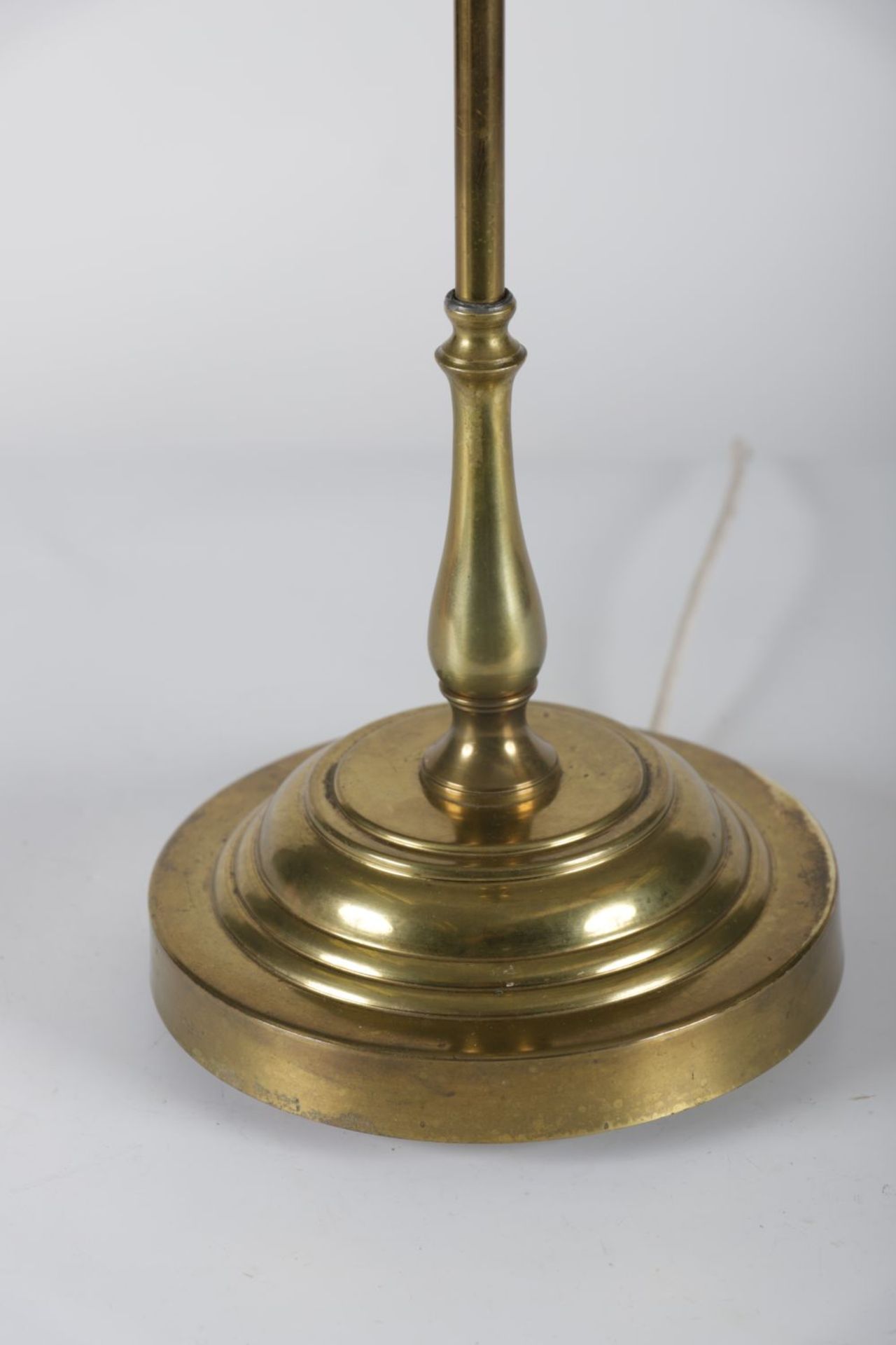 19TH-CENTURY BRASS TABLE LAMP - Image 3 of 3