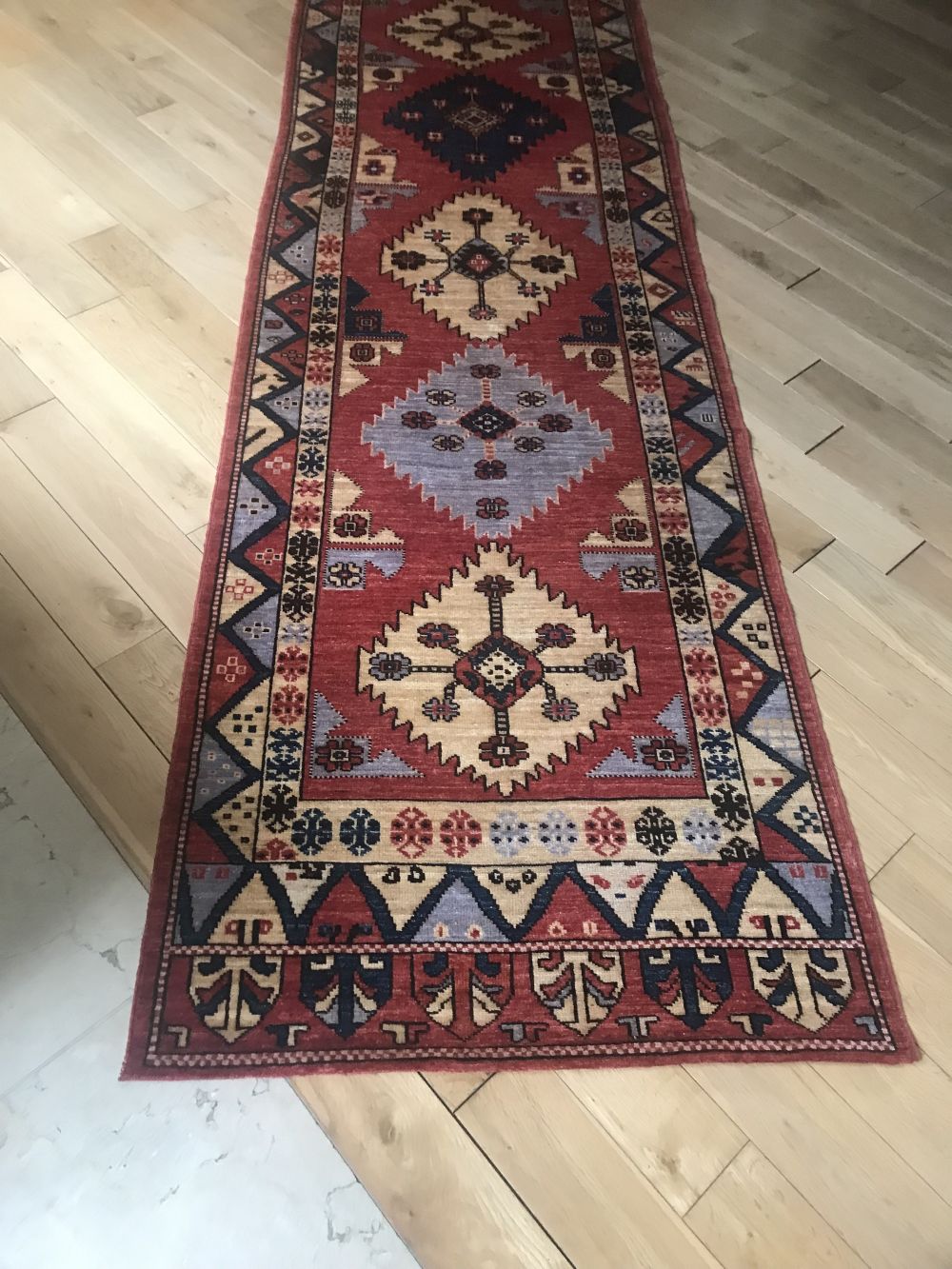 CAUCASIAN AZERBAIJAN PATTERN RUNNER