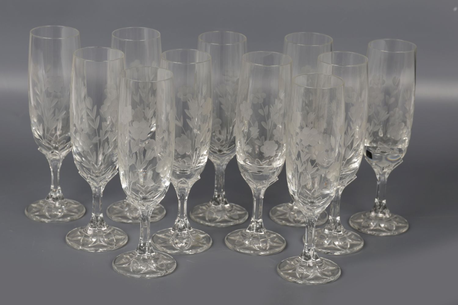 SET 12 VILLEROY & BOCH CRYSTAL CHAMPAGNE FLUTES