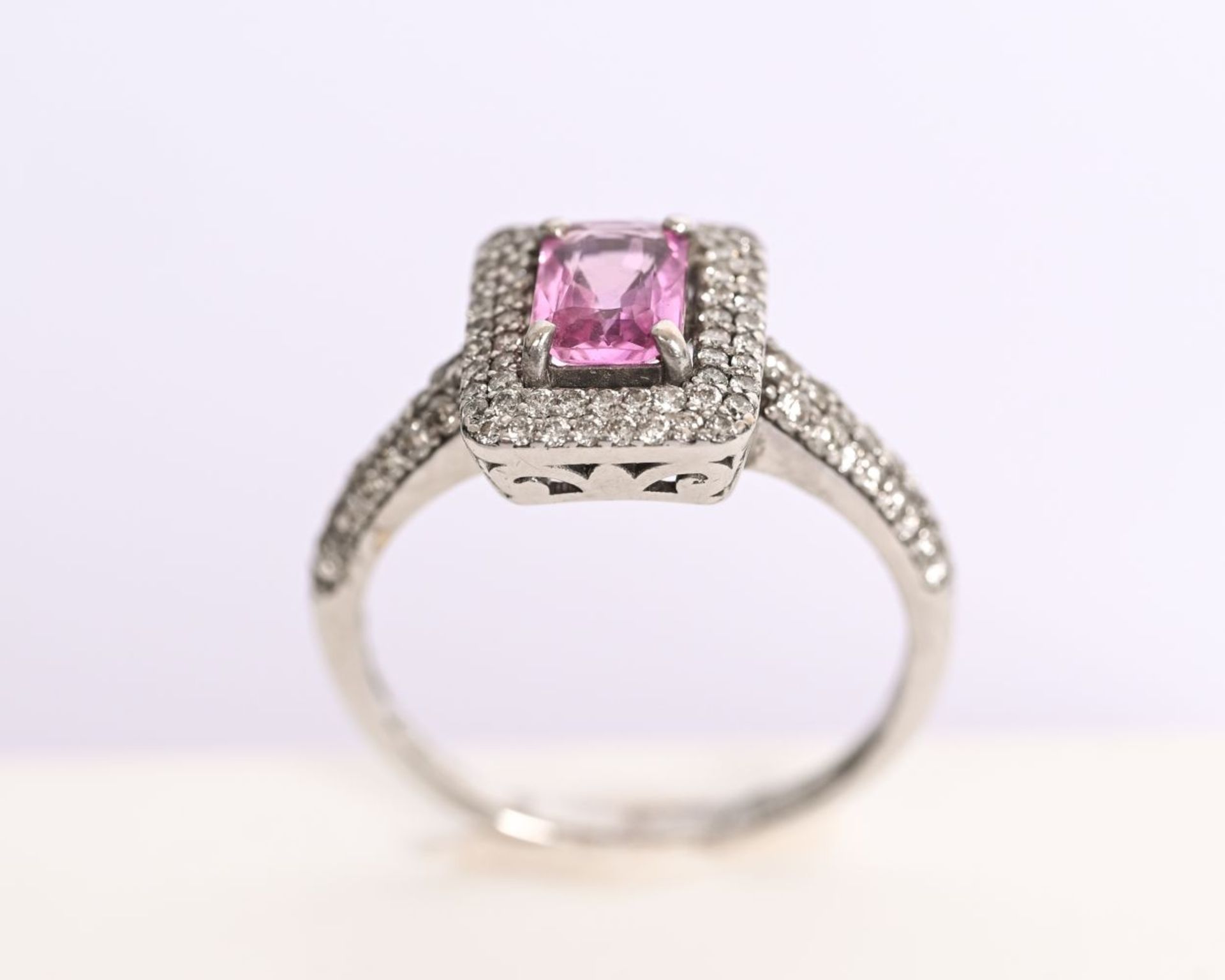 18K WHITE GOLD, PINK SAPPHIRE & DIAMOND RING - Image 2 of 2